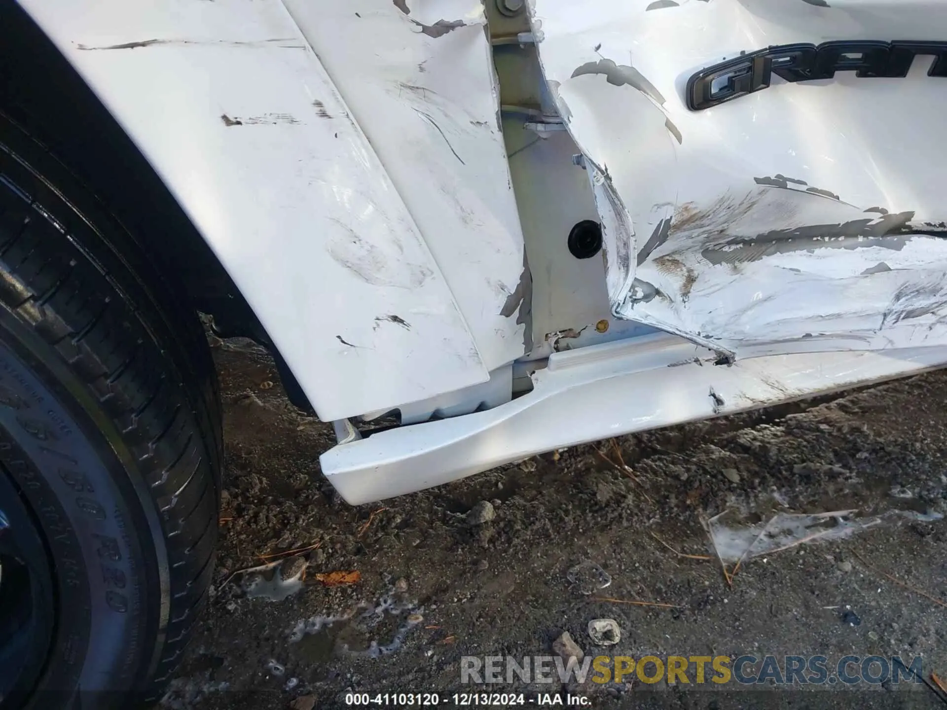 21 Photograph of a damaged car 1C4RJFBG6MC767860 JEEP GRAND CHEROKEE 2021