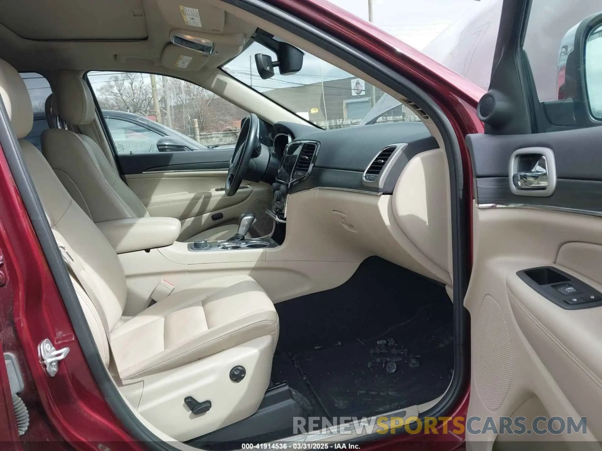 5 Photograph of a damaged car 1C4RJFBG9MC566714 JEEP GRAND CHEROKEE 2021