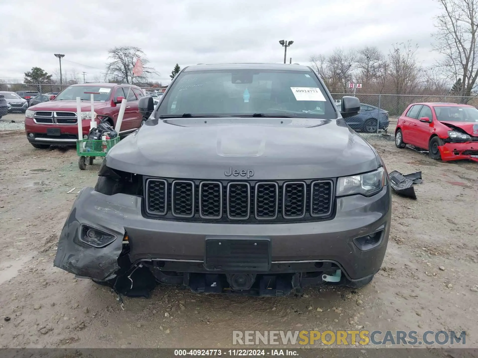 11 Photograph of a damaged car 1C4RJFBG9MC672595 JEEP GRAND CHEROKEE 2021