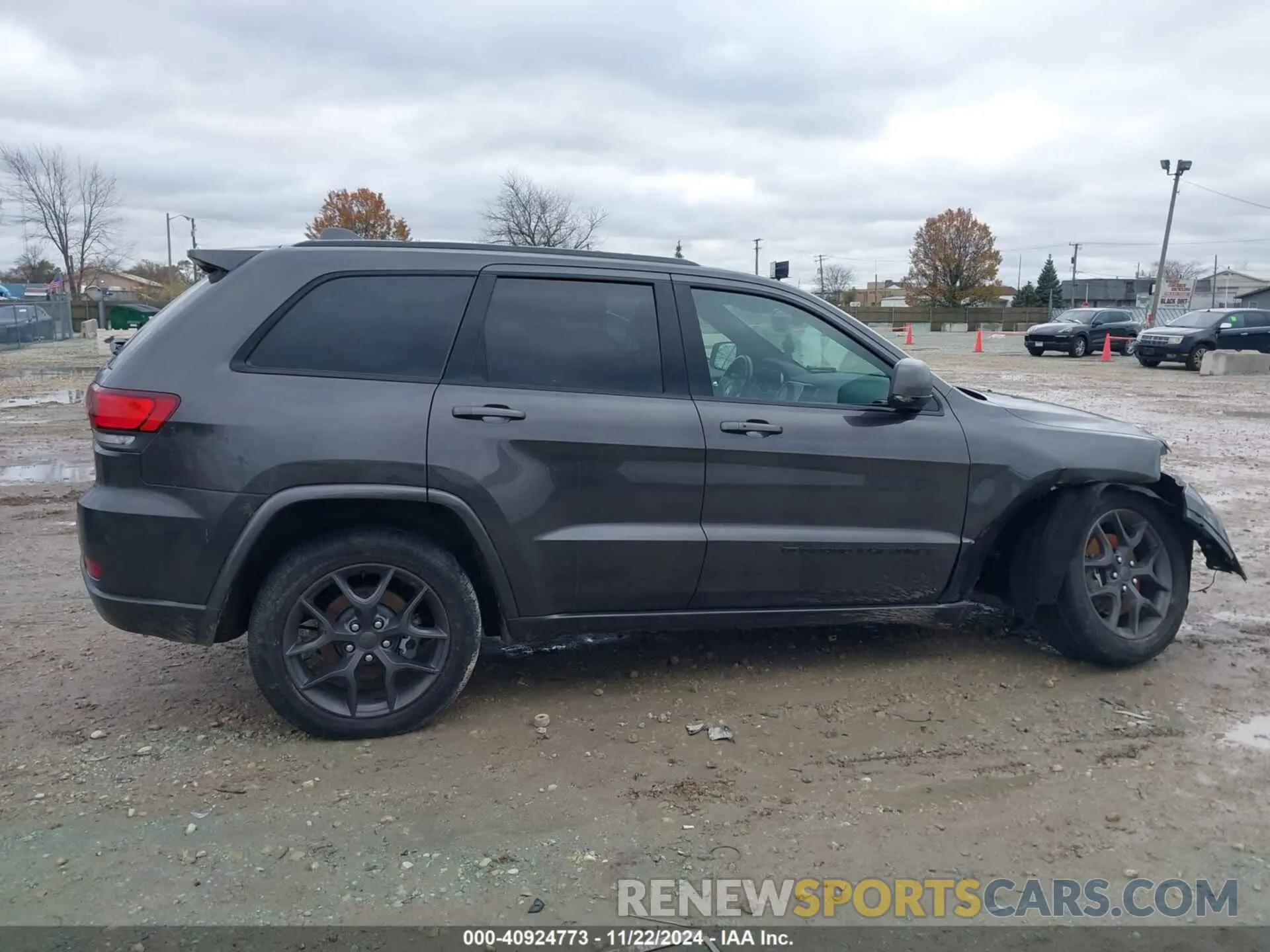 12 Photograph of a damaged car 1C4RJFBG9MC672595 JEEP GRAND CHEROKEE 2021