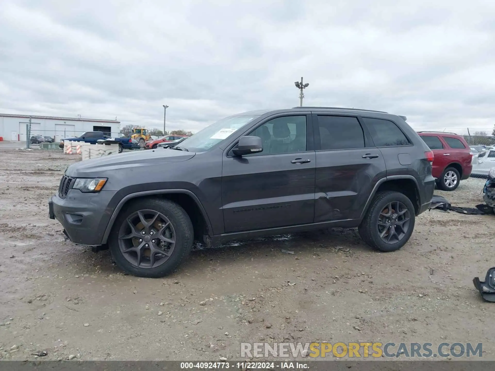13 Photograph of a damaged car 1C4RJFBG9MC672595 JEEP GRAND CHEROKEE 2021