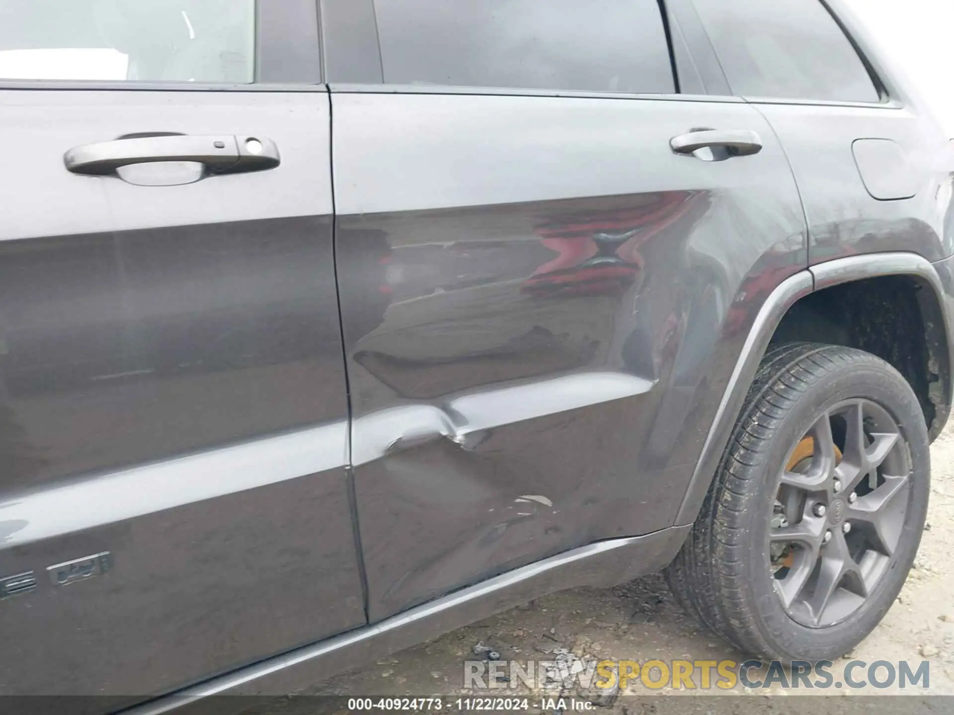 16 Photograph of a damaged car 1C4RJFBG9MC672595 JEEP GRAND CHEROKEE 2021