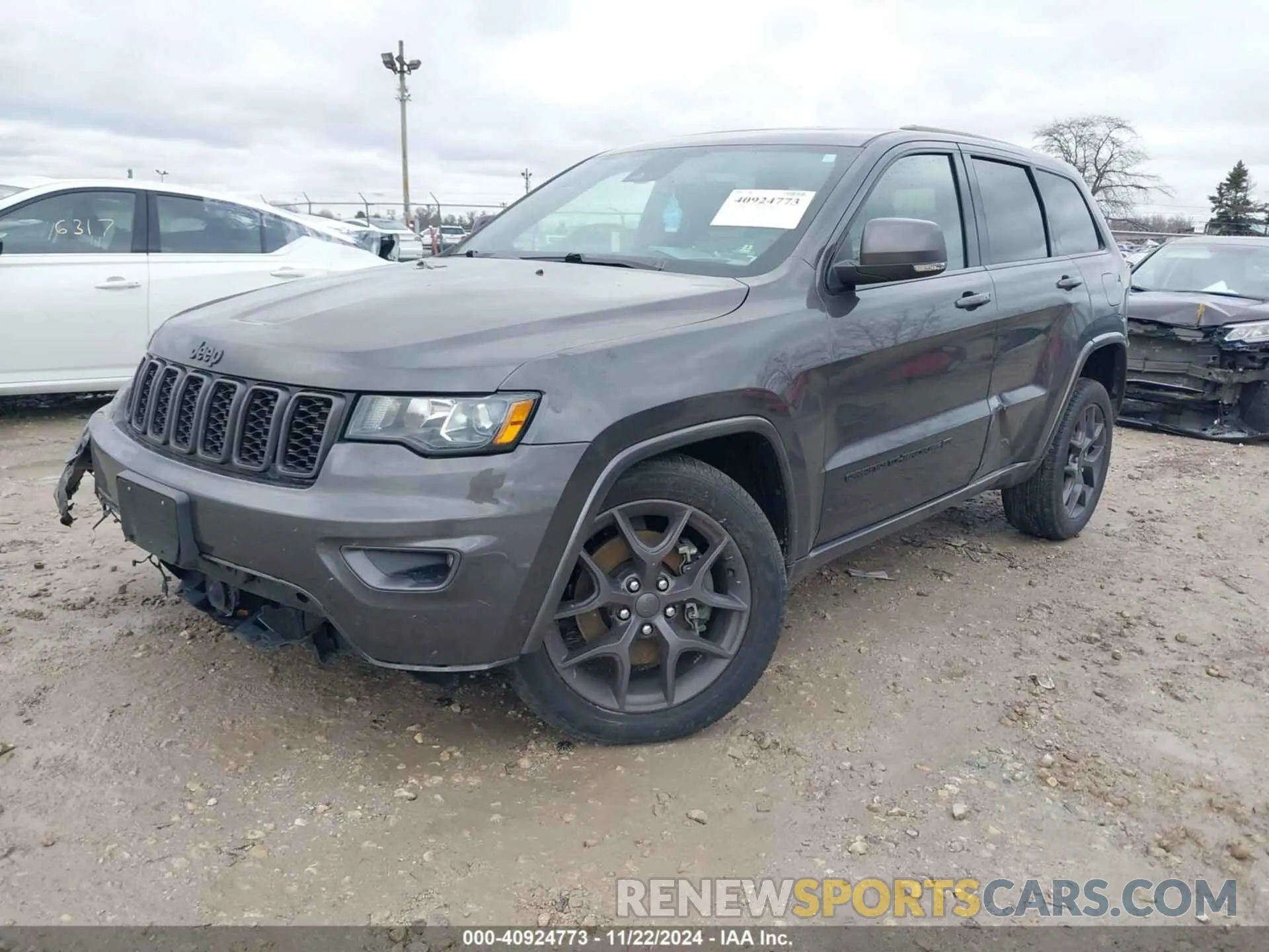2 Photograph of a damaged car 1C4RJFBG9MC672595 JEEP GRAND CHEROKEE 2021