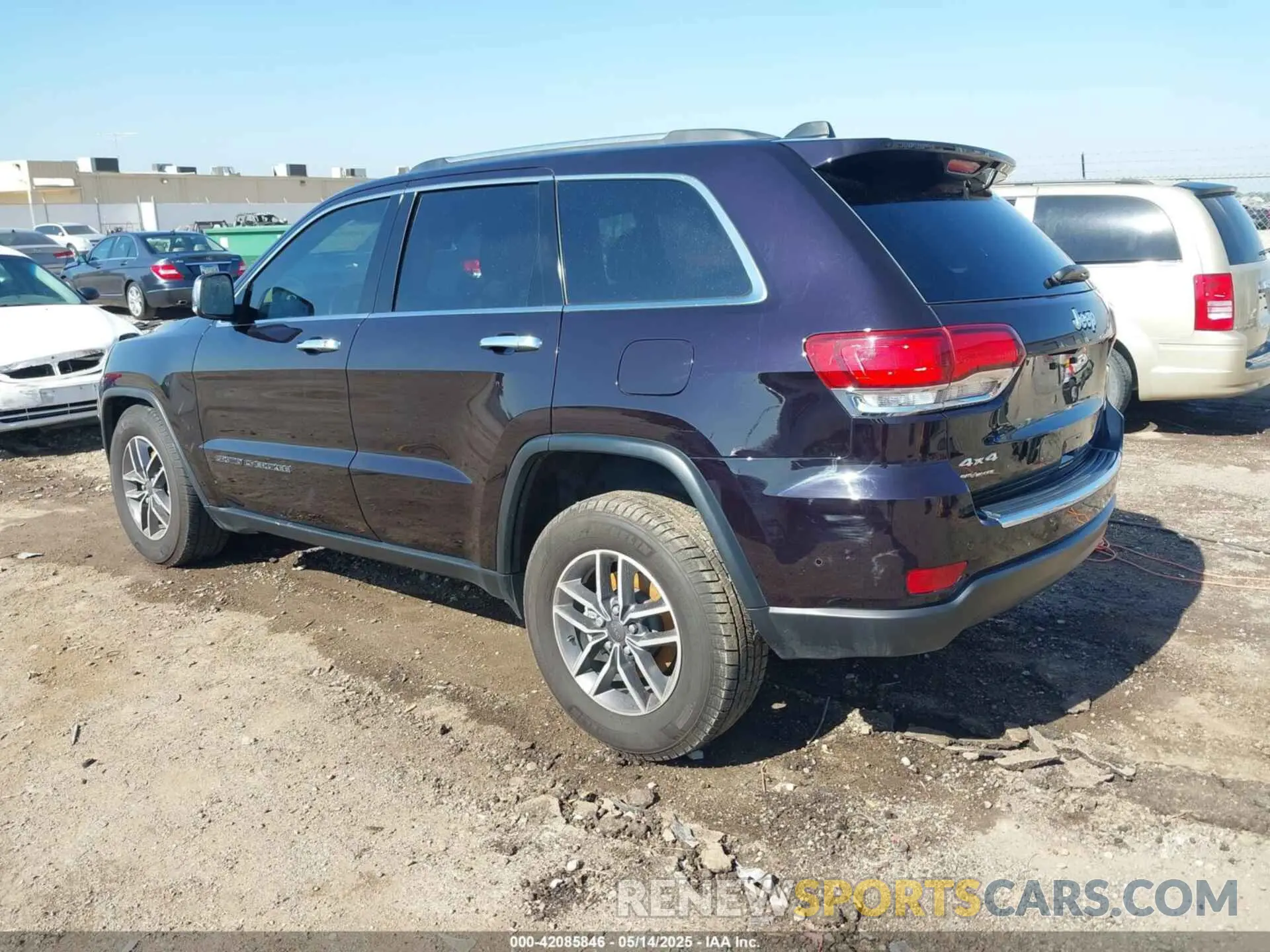 3 Photograph of a damaged car 1C4RJFBGXMC677417 JEEP GRAND CHEROKEE 2021