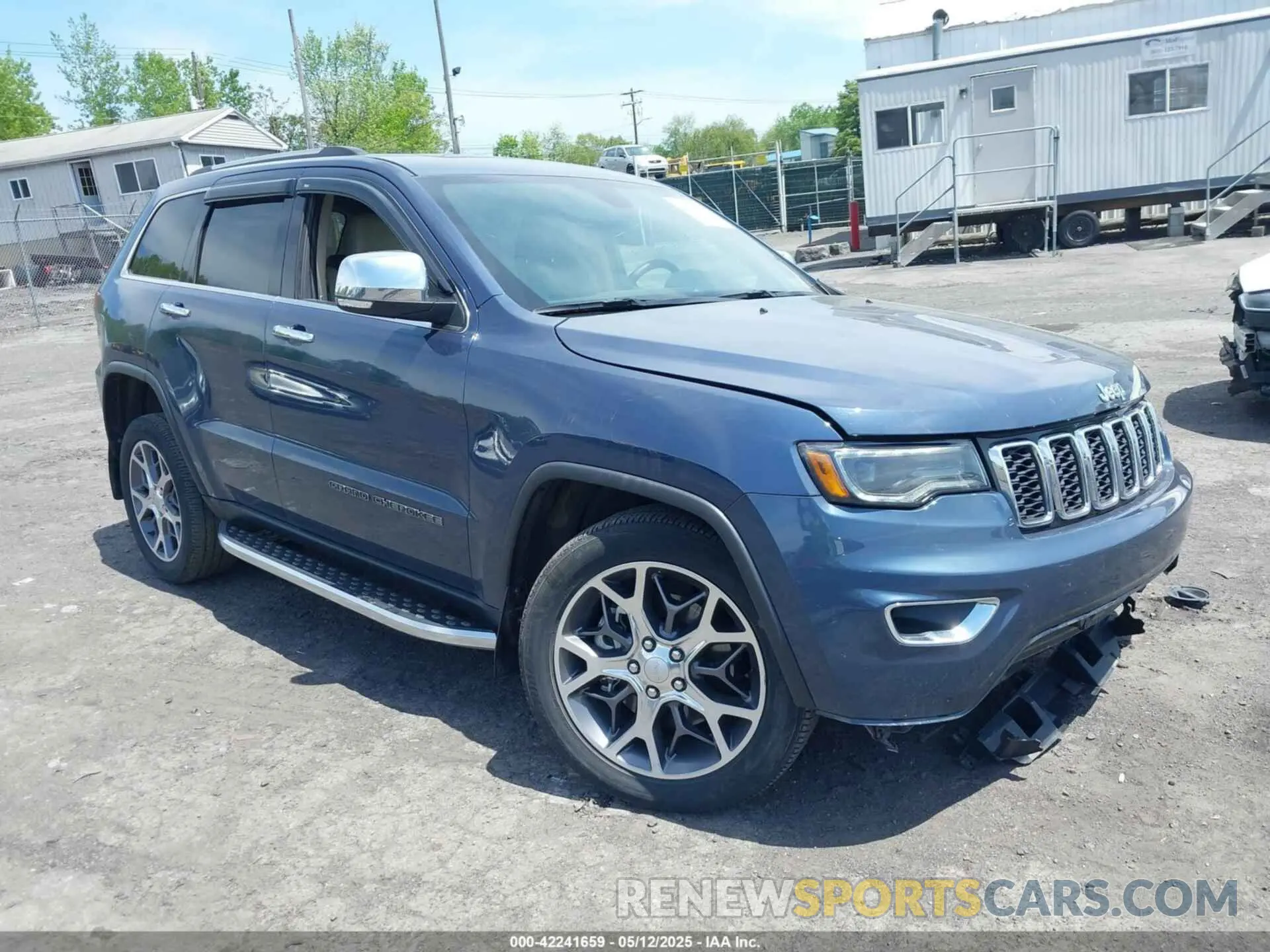 1 Фотография поврежденного автомобиля 1C4RJFBGXMC775539 JEEP GRAND CHEROKEE 2021