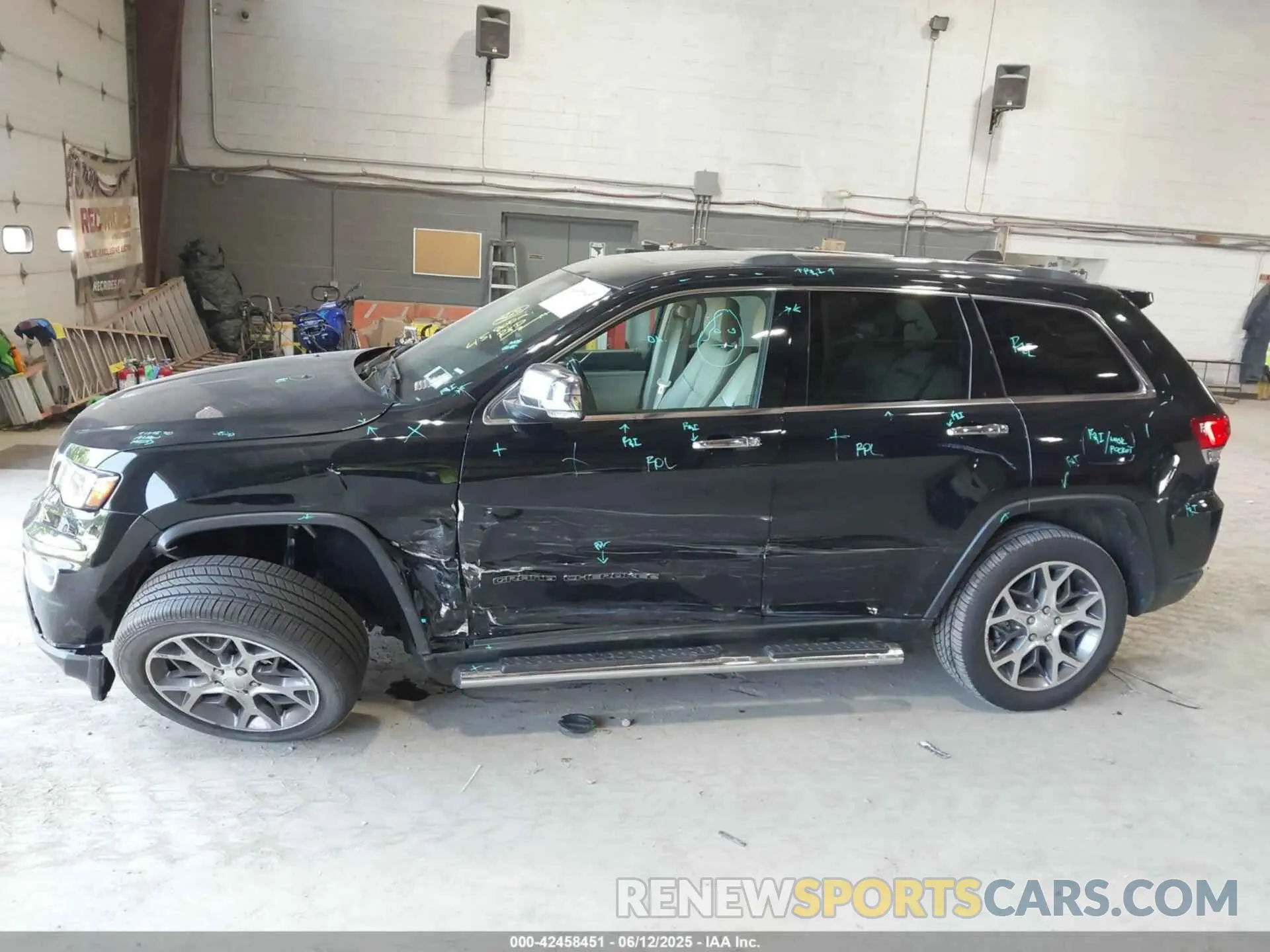 6 Photograph of a damaged car 1C4RJFBT0MC891152 JEEP GRAND CHEROKEE 2021