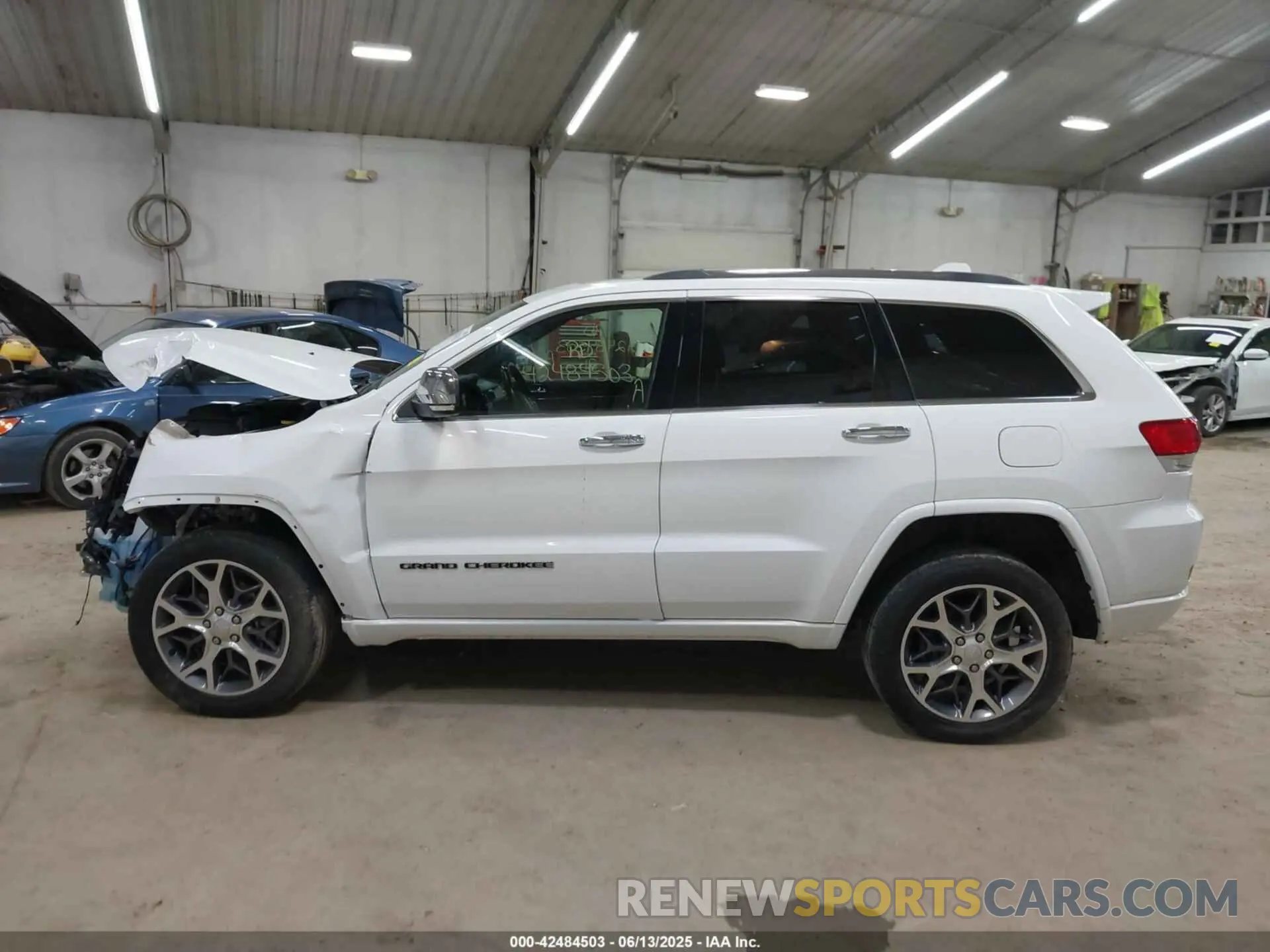 15 Photograph of a damaged car 1C4RJFCG1MC536864 JEEP GRAND CHEROKEE 2021