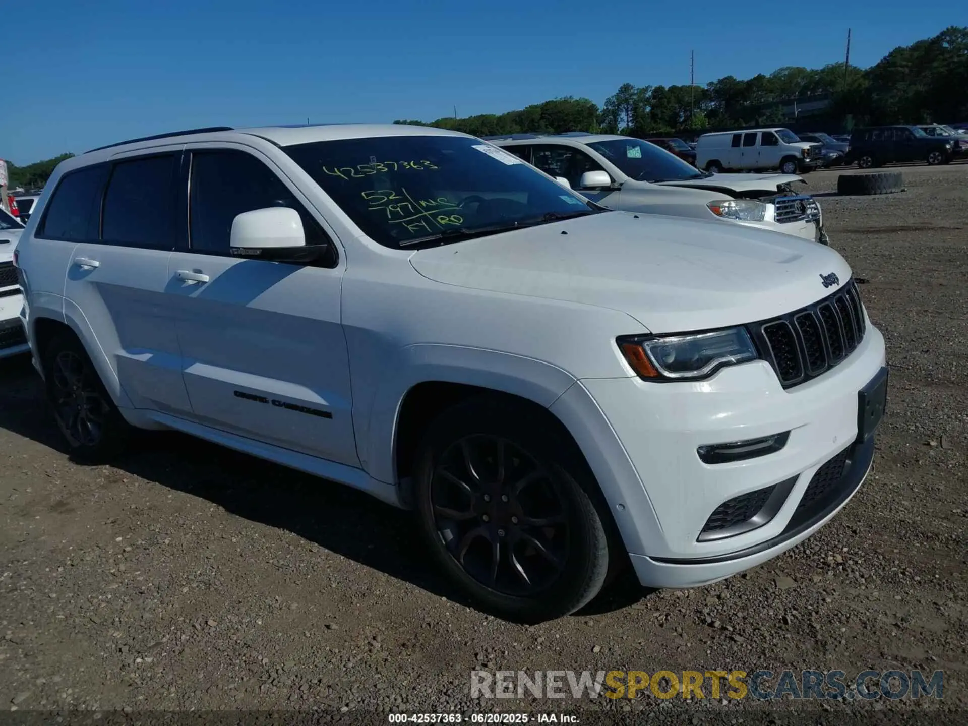 1 Photograph of a damaged car 1C4RJFCG4MC592295 JEEP GRAND CHEROKEE 2021