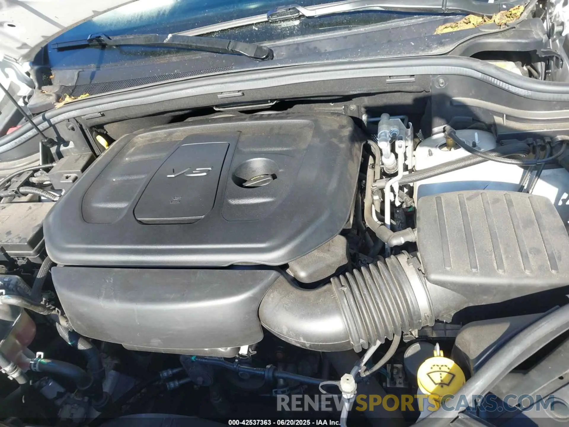 10 Photograph of a damaged car 1C4RJFCG4MC592295 JEEP GRAND CHEROKEE 2021