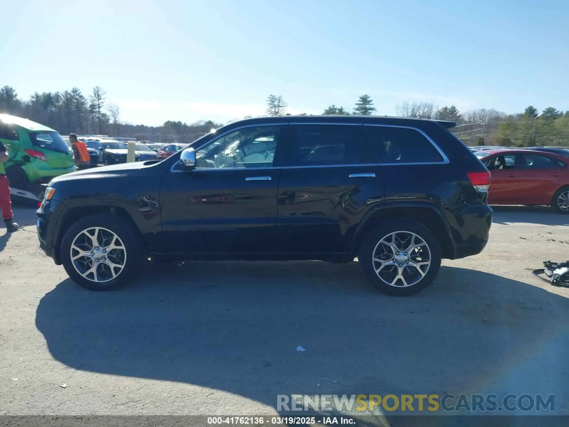 14 Photograph of a damaged car 1C4RJFCG4MC620581 JEEP GRAND CHEROKEE 2021