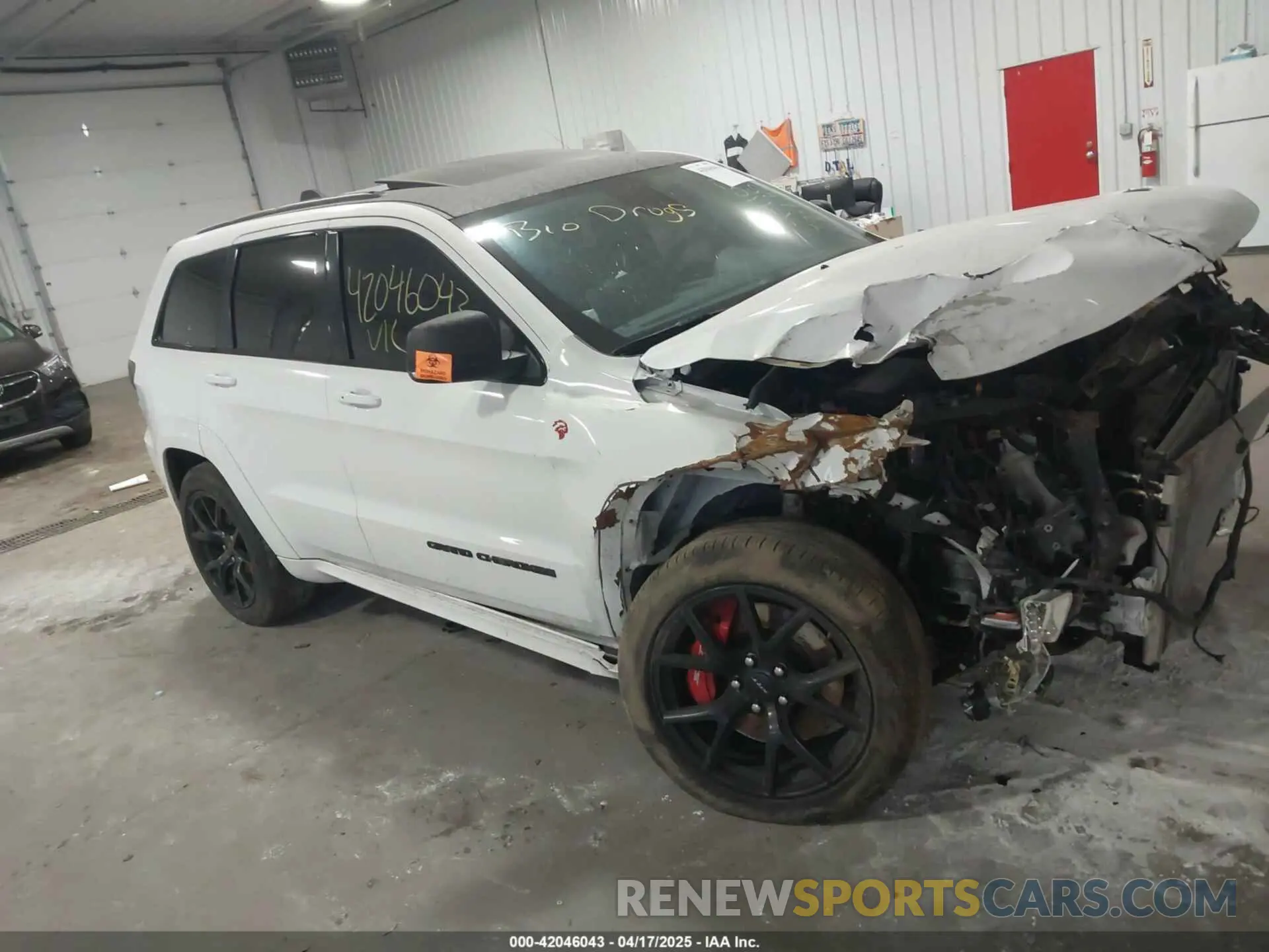 1 Photograph of a damaged car 1C4RJFDJ8MC576918 JEEP GRAND CHEROKEE 2021