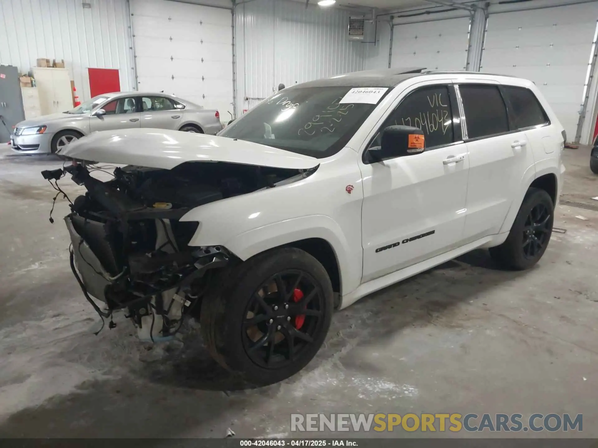 2 Photograph of a damaged car 1C4RJFDJ8MC576918 JEEP GRAND CHEROKEE 2021