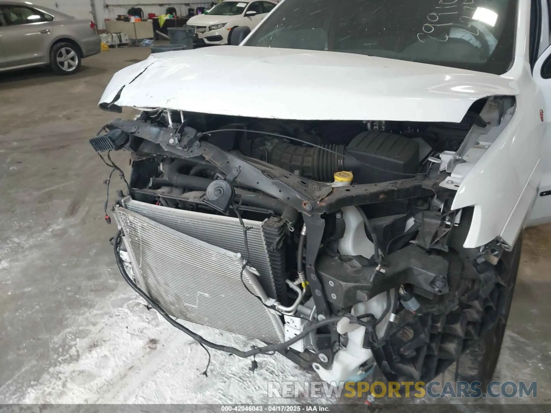 6 Photograph of a damaged car 1C4RJFDJ8MC576918 JEEP GRAND CHEROKEE 2021