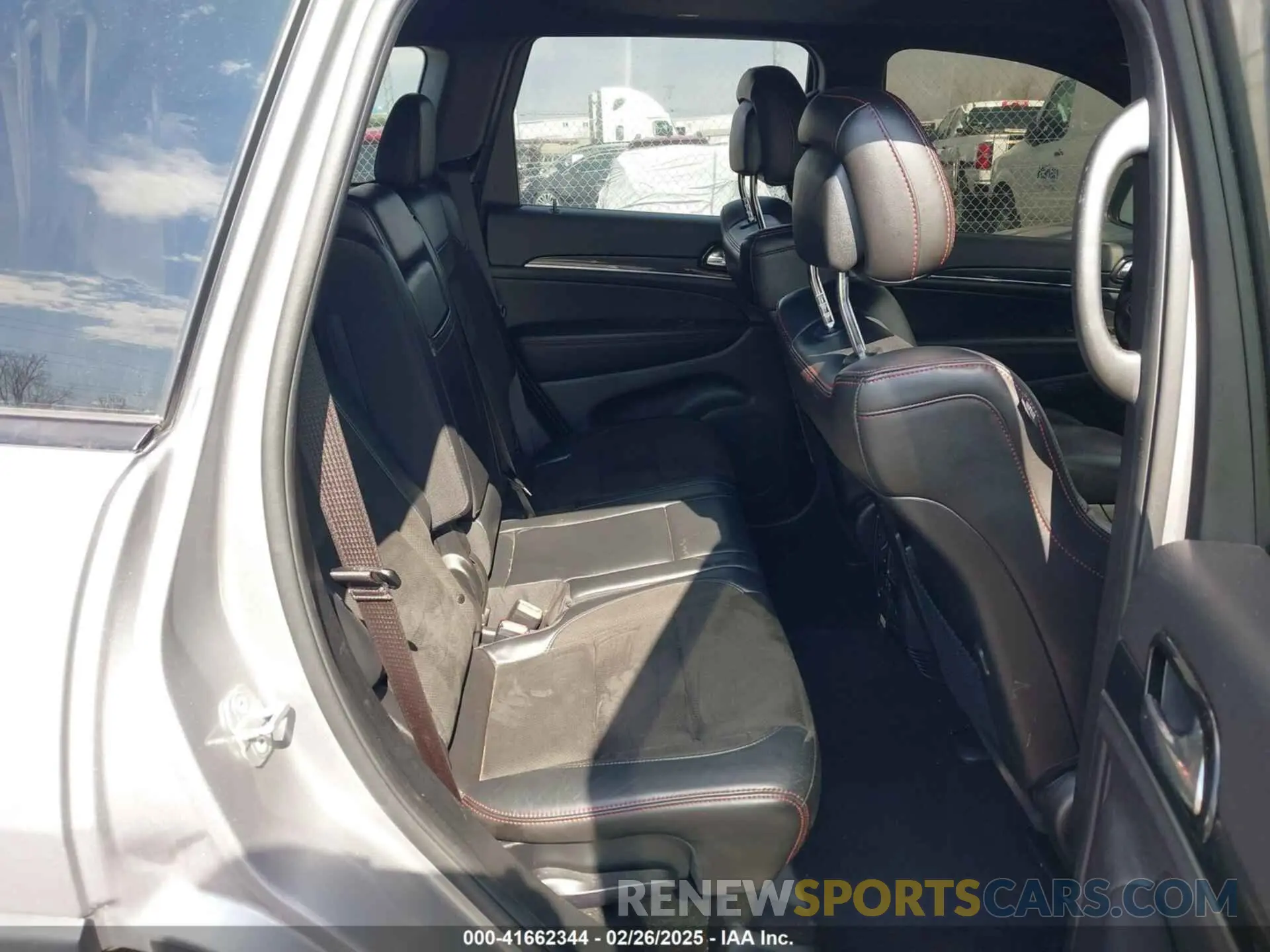 8 Photograph of a damaged car 1C4RJFLG6MC683973 JEEP GRAND CHEROKEE 2021