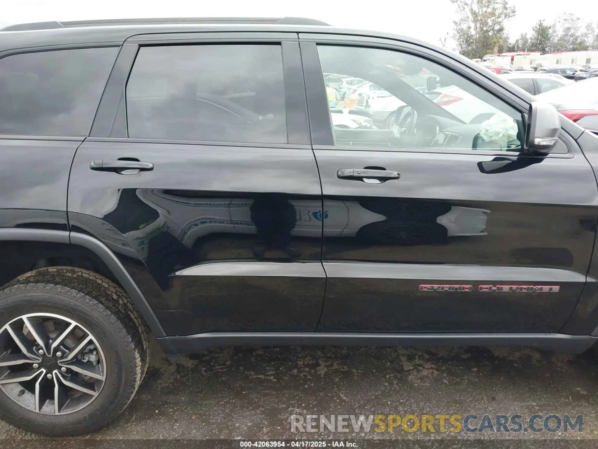 13 Фотография поврежденного автомобиля 1C4RJFLT4MC771773 JEEP GRAND CHEROKEE 2021