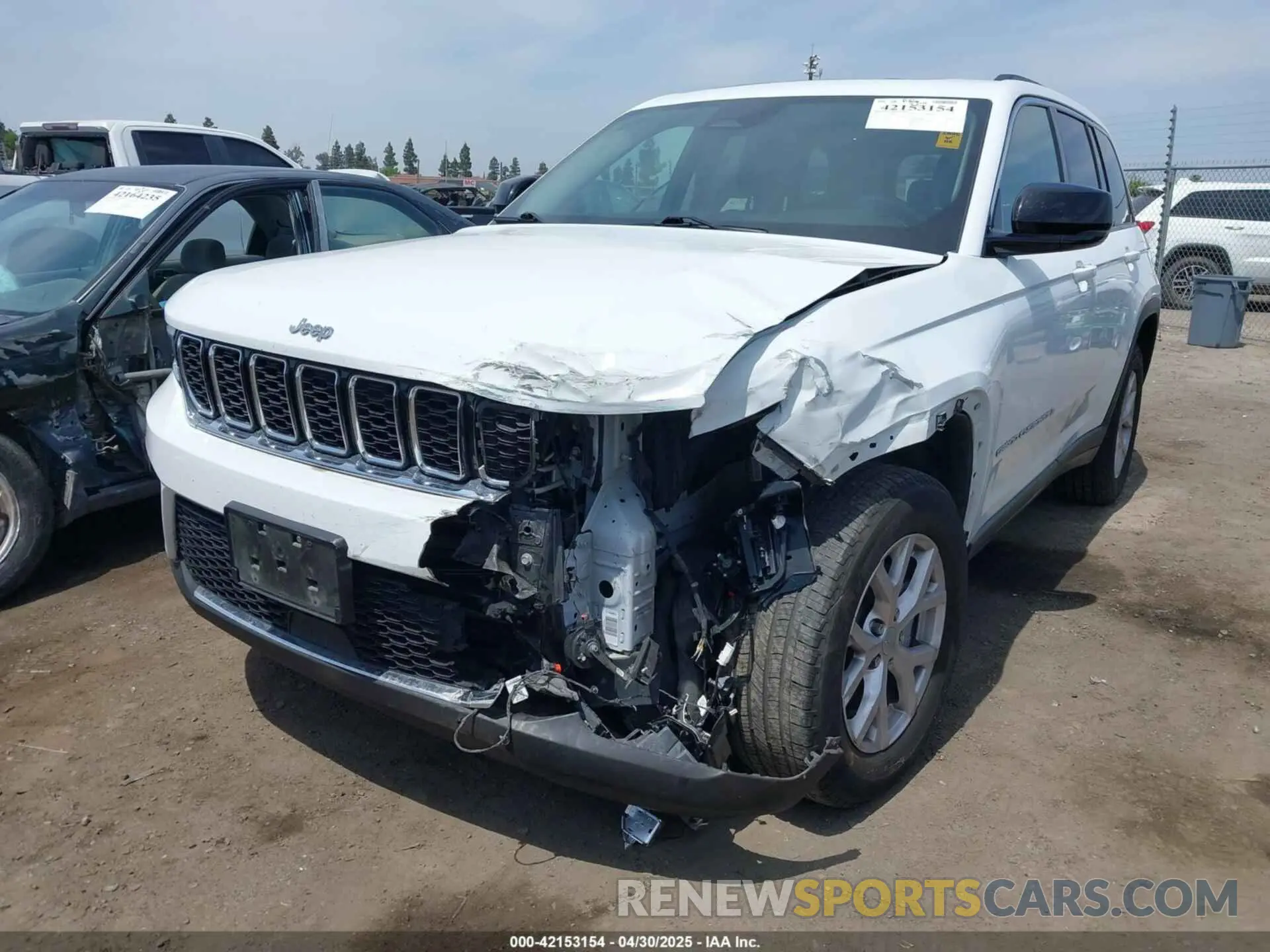 2 Photograph of a damaged car 1C4RJGBG7N8547914 JEEP GRAND CHEROKEE 2022