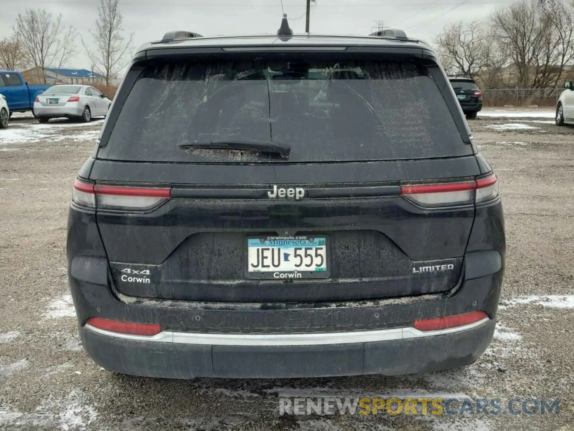 10 Photograph of a damaged car 1C4RJHBG2N8619866 JEEP GRAND CHEROKEE 2022