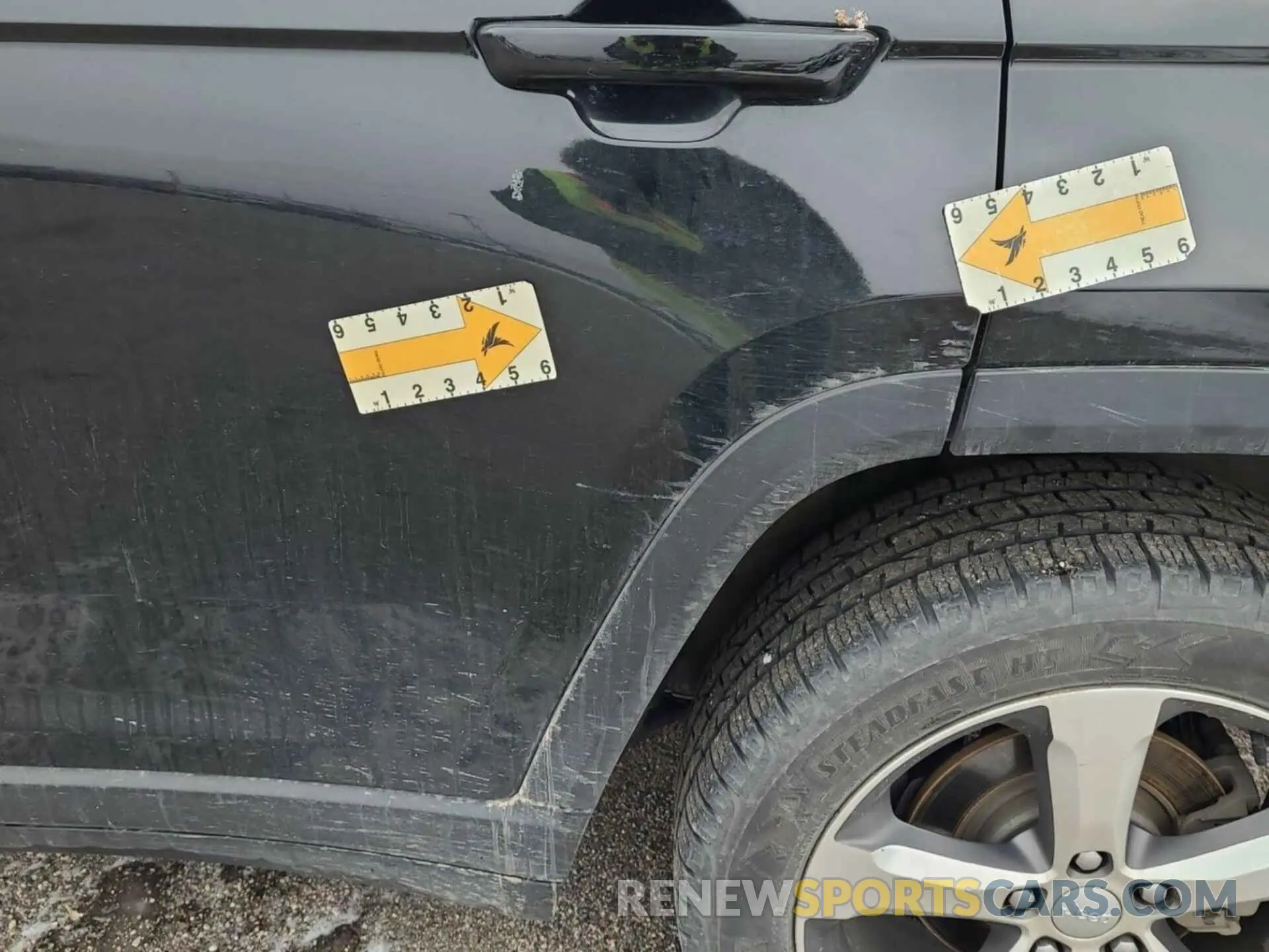 26 Photograph of a damaged car 1C4RJHBG2N8619866 JEEP GRAND CHEROKEE 2022