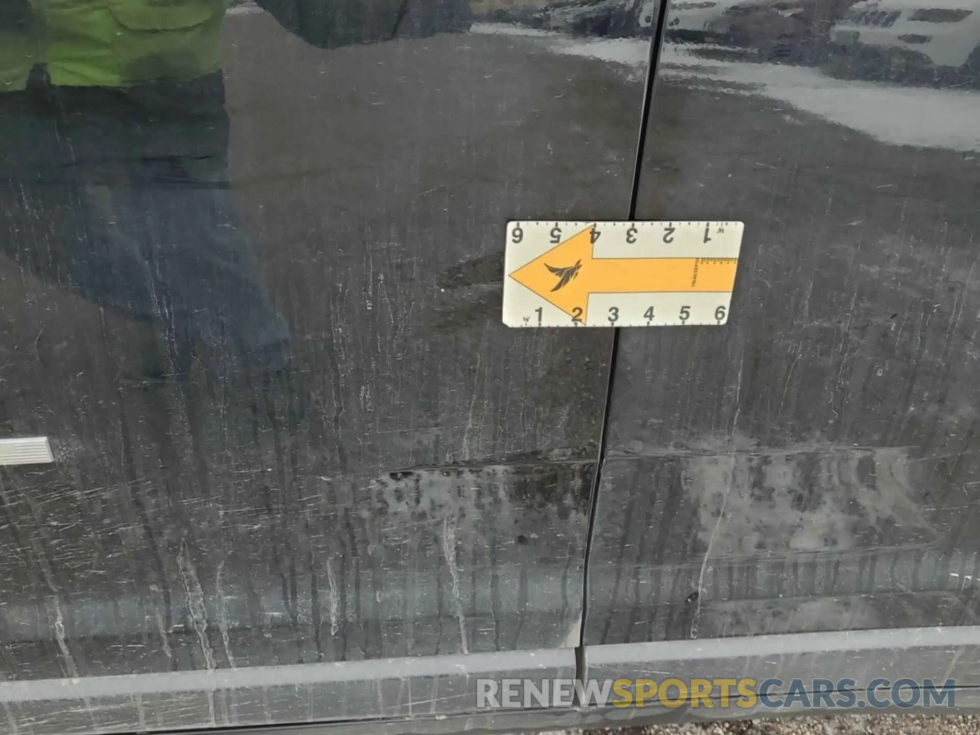 28 Photograph of a damaged car 1C4RJHBG2N8619866 JEEP GRAND CHEROKEE 2022