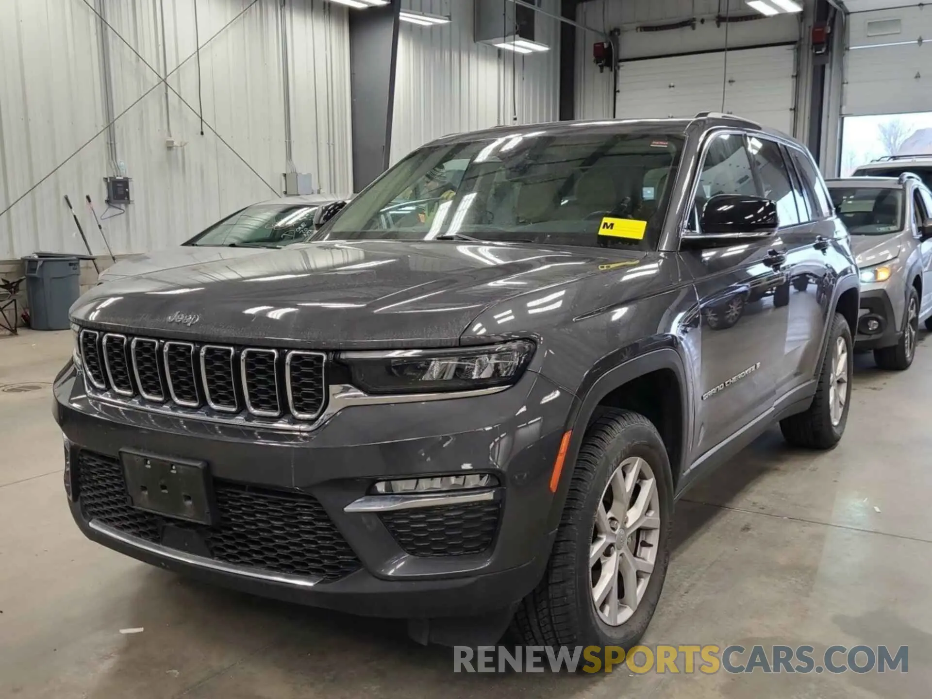 15 Photograph of a damaged car 1C4RJHBG3N8619875 JEEP GRAND CHEROKEE 2022