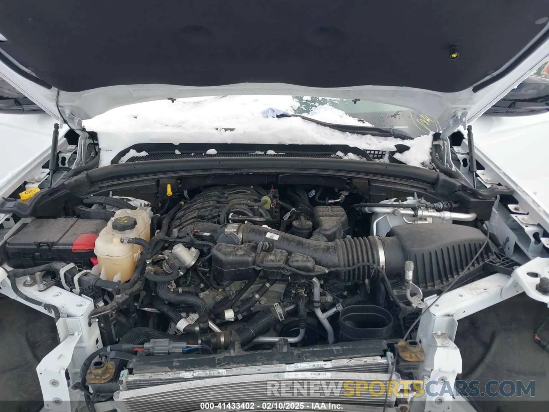10 Photograph of a damaged car 1C4RJHBG6N8553354 JEEP GRAND CHEROKEE 2022
