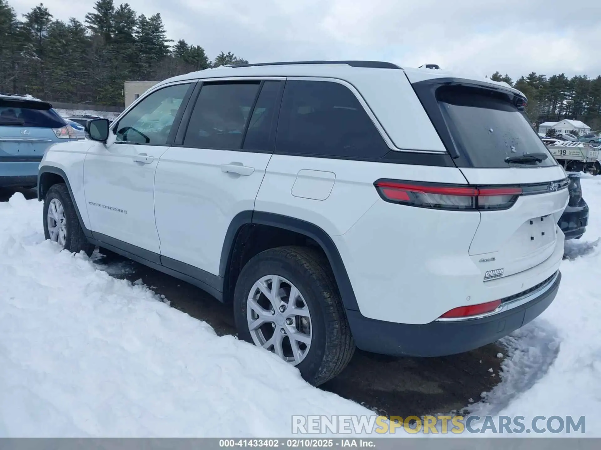 3 Photograph of a damaged car 1C4RJHBG6N8553354 JEEP GRAND CHEROKEE 2022