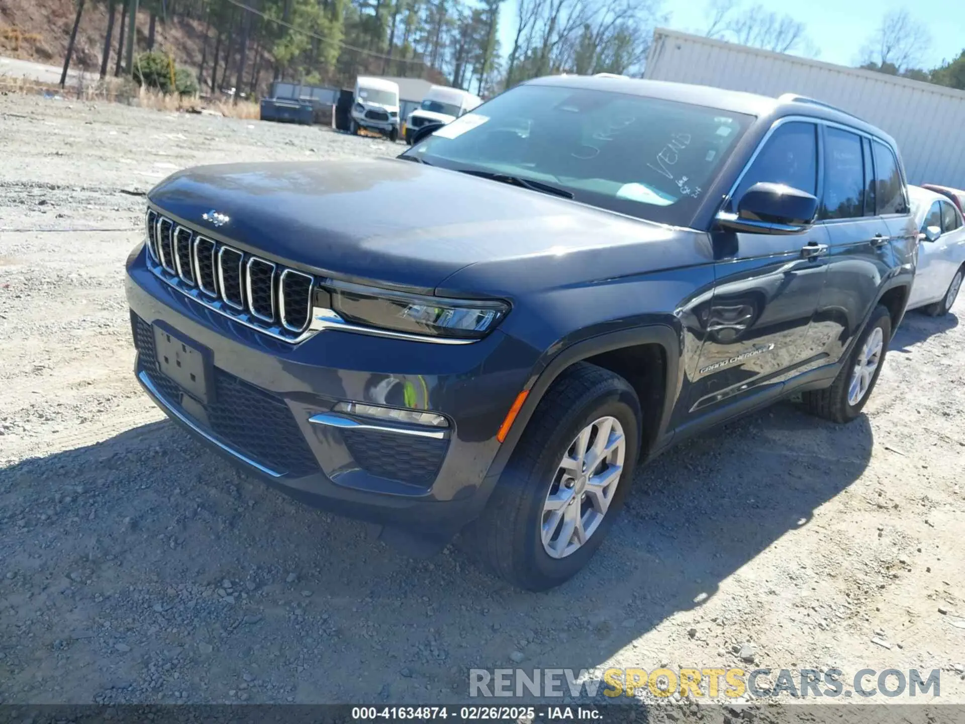 2 Photograph of a damaged car 1C4RJHBG8N8557826 JEEP GRAND CHEROKEE 2022