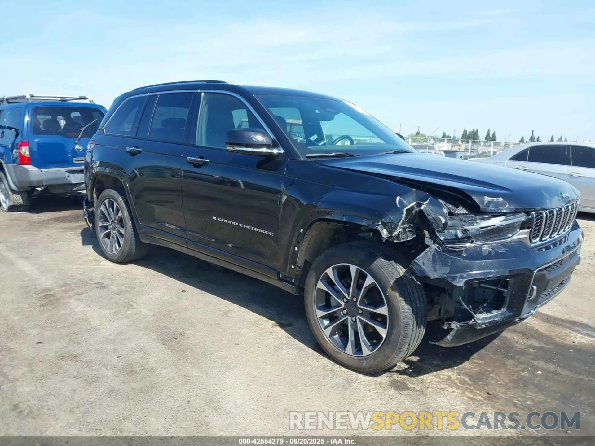 1 Photograph of a damaged car 1C4RJHDG1N8623744 JEEP GRAND CHEROKEE 2022