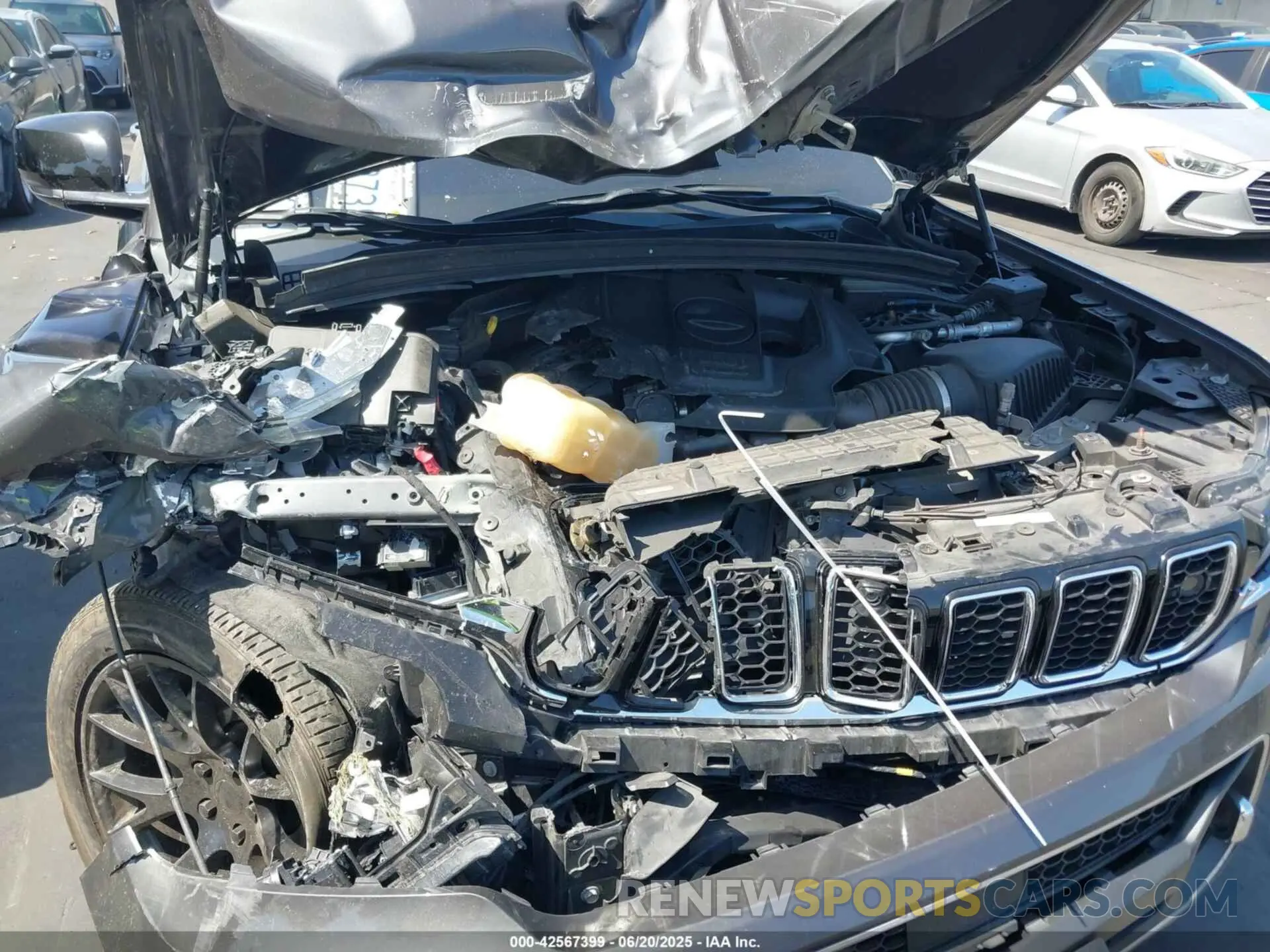 10 Photograph of a damaged car 1C4RJHDG7N8591222 JEEP GRAND CHEROKEE 2022