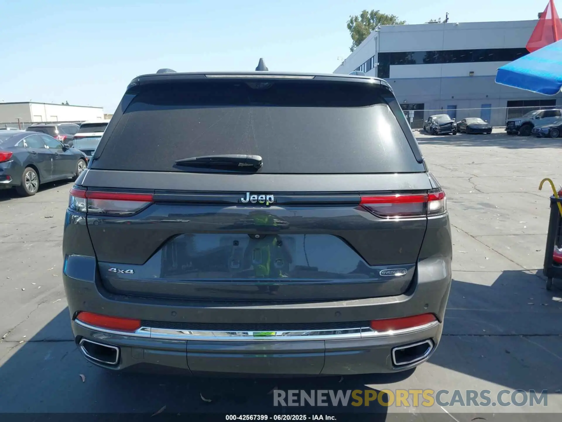 16 Photograph of a damaged car 1C4RJHDG7N8591222 JEEP GRAND CHEROKEE 2022