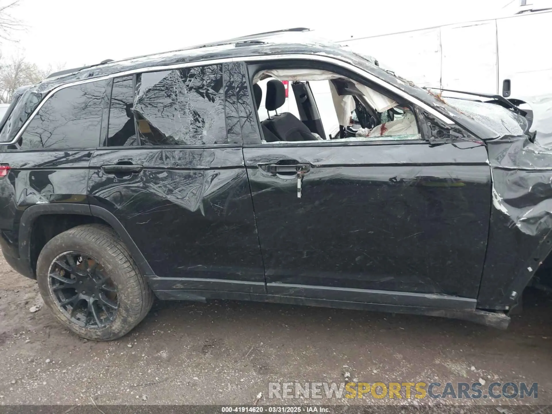 13 Фотография поврежденного автомобиля 1C4RJGAGXPC564210 JEEP GRAND CHEROKEE 2023