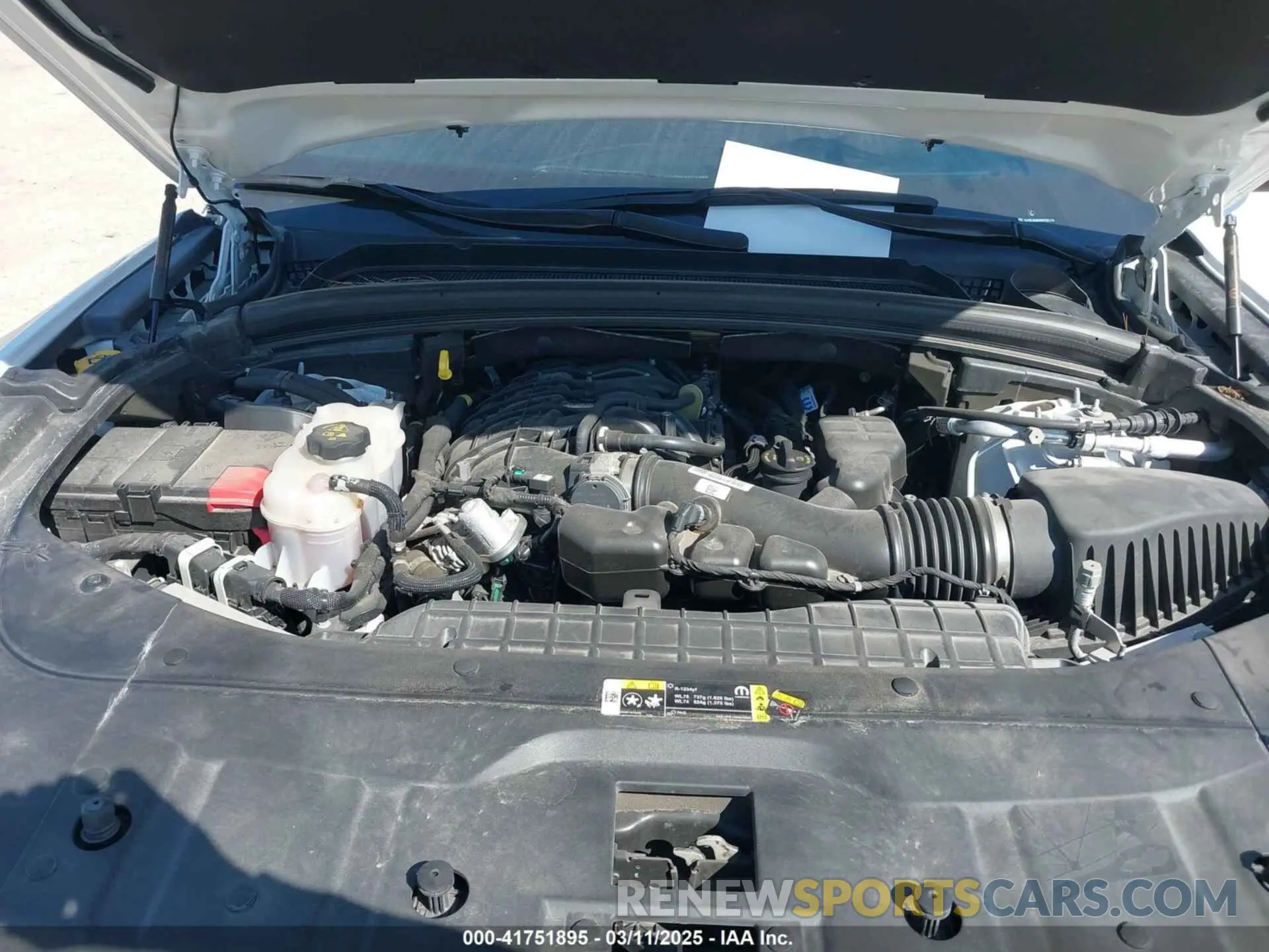 10 Photograph of a damaged car 1C4RJGBG0PC511918 JEEP GRAND CHEROKEE 2023