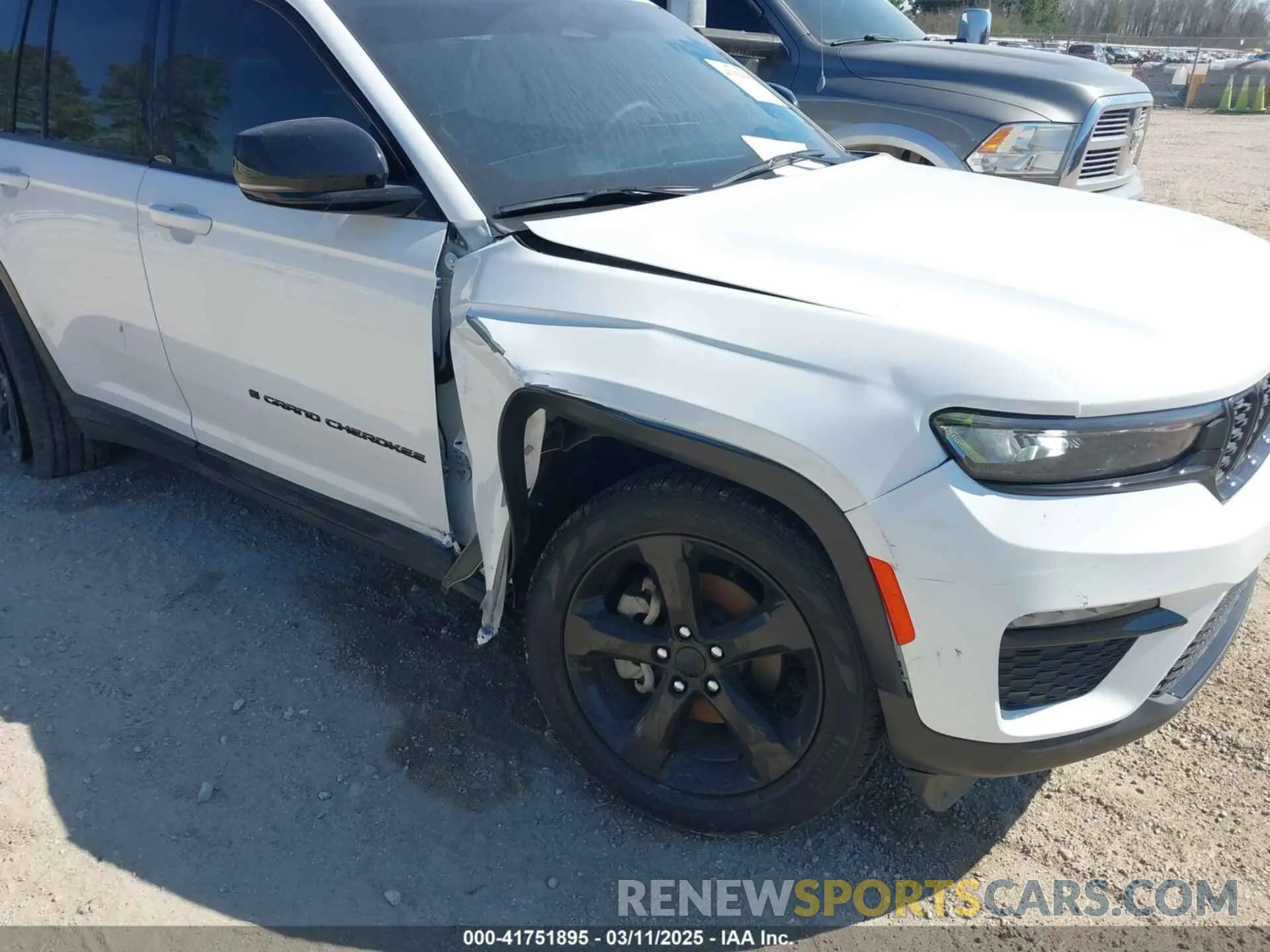 6 Photograph of a damaged car 1C4RJGBG0PC511918 JEEP GRAND CHEROKEE 2023