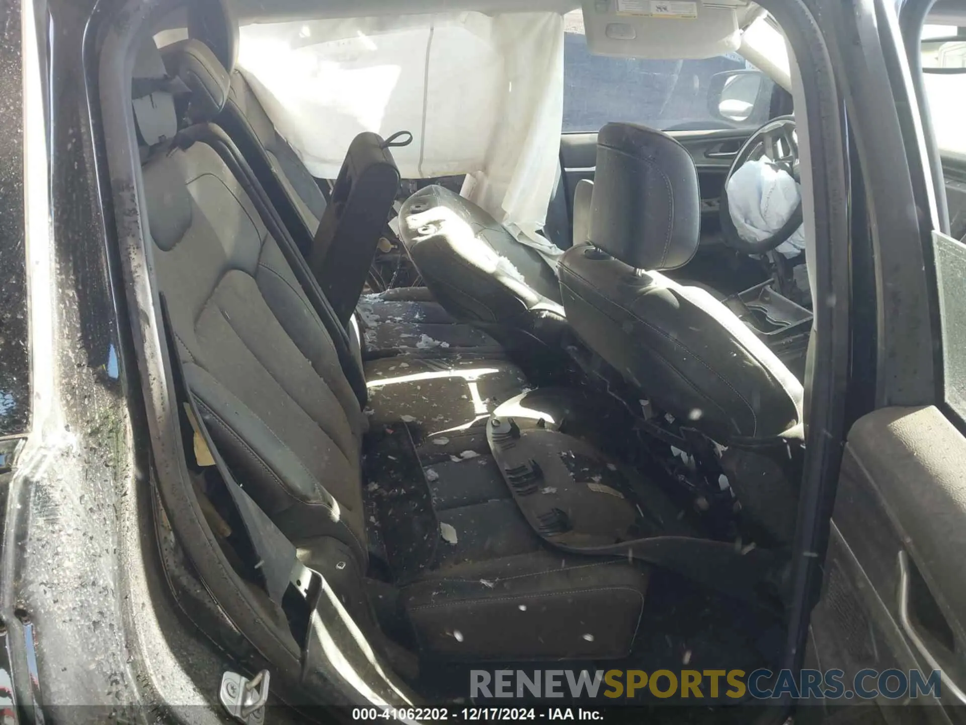 8 Фотография поврежденного автомобиля 1C4RJGBG0PC563940 JEEP GRAND CHEROKEE 2023
