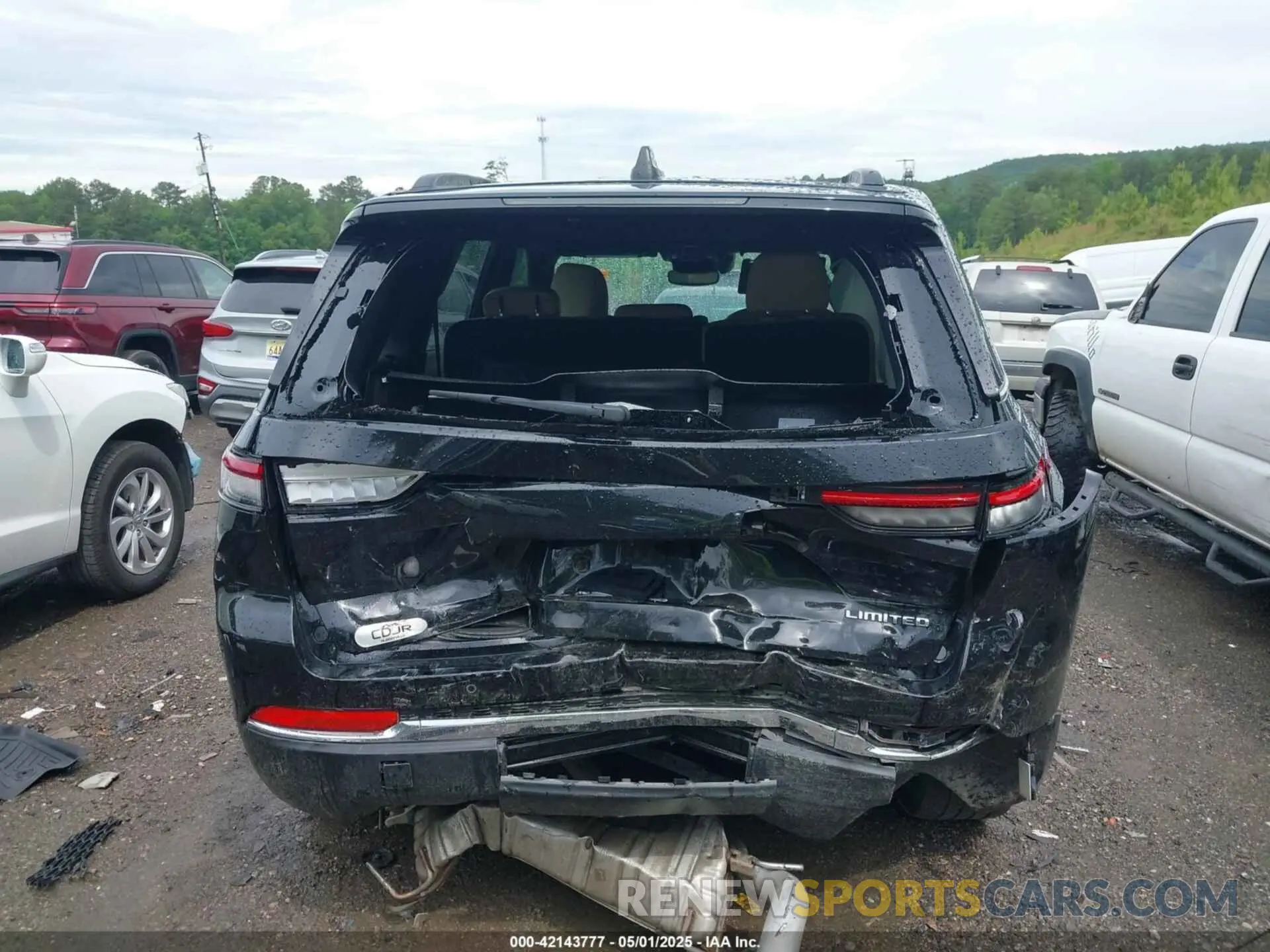 16 Photograph of a damaged car 1C4RJGBG1PC523186 JEEP GRAND CHEROKEE 2023