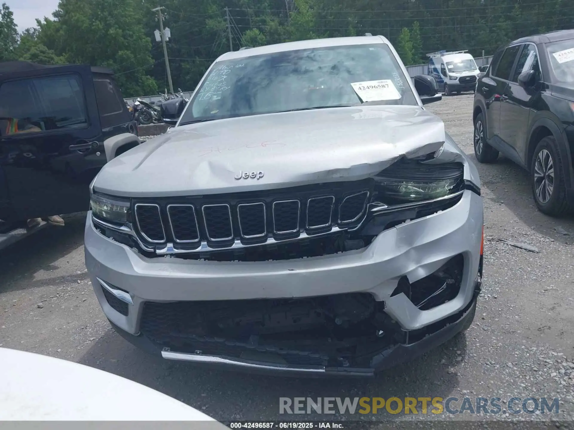 12 Фотография поврежденного автомобиля 1C4RJGBG1PC587289 JEEP GRAND CHEROKEE 2023