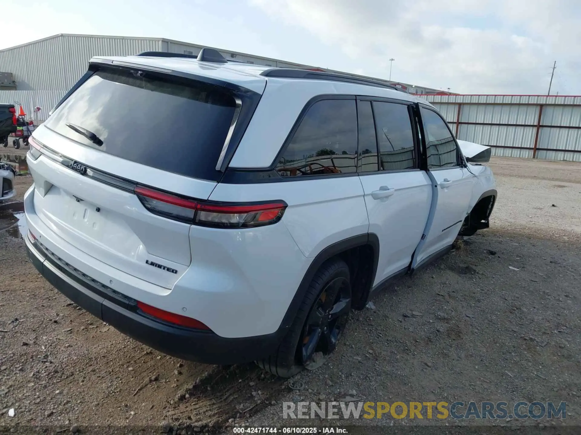 4 Фотография поврежденного автомобиля 1C4RJGBG2PC502847 JEEP GRAND CHEROKEE 2023