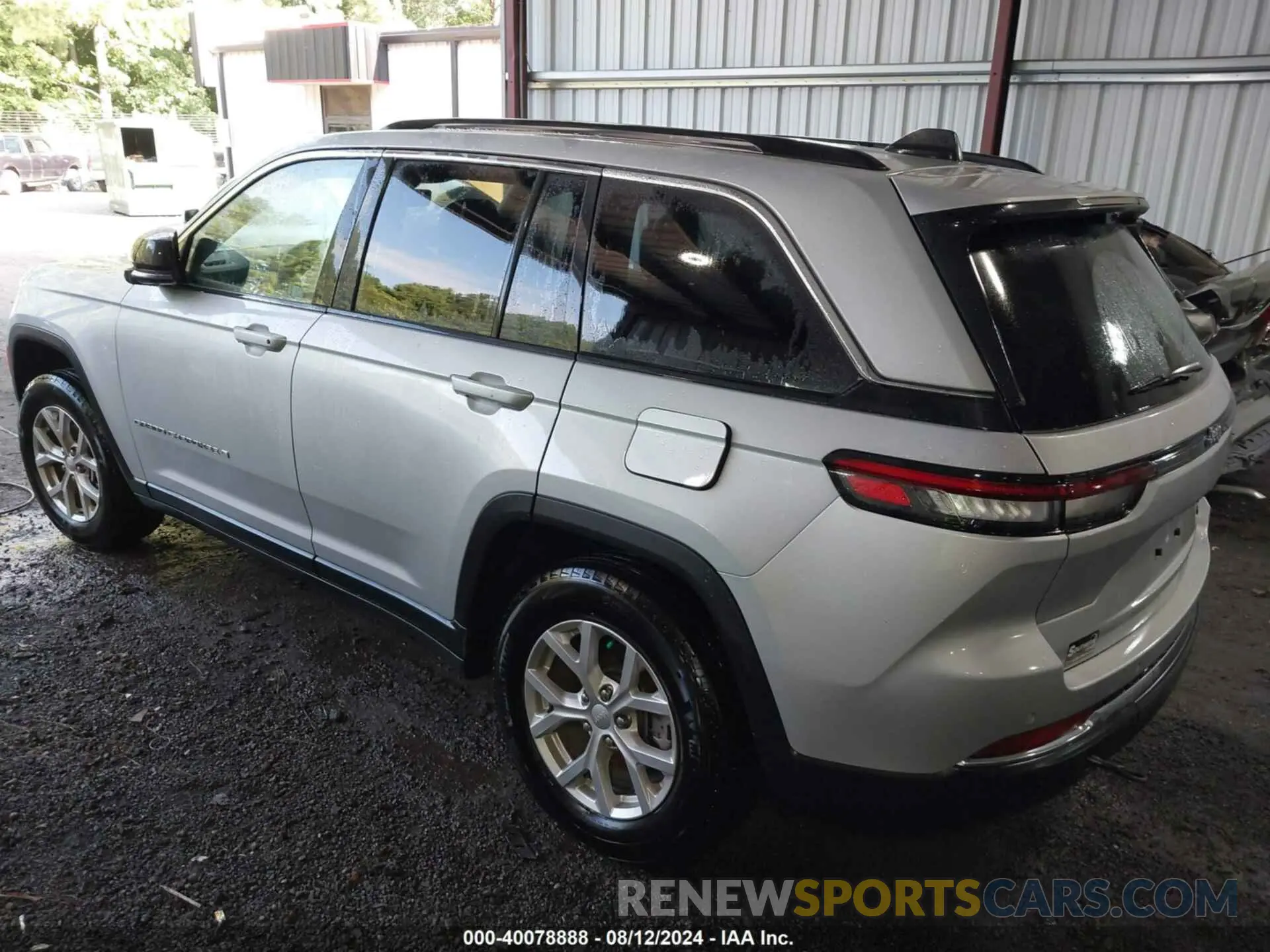 3 Photograph of a damaged car 1C4RJGBG2PC575376 JEEP GRAND CHEROKEE 2023