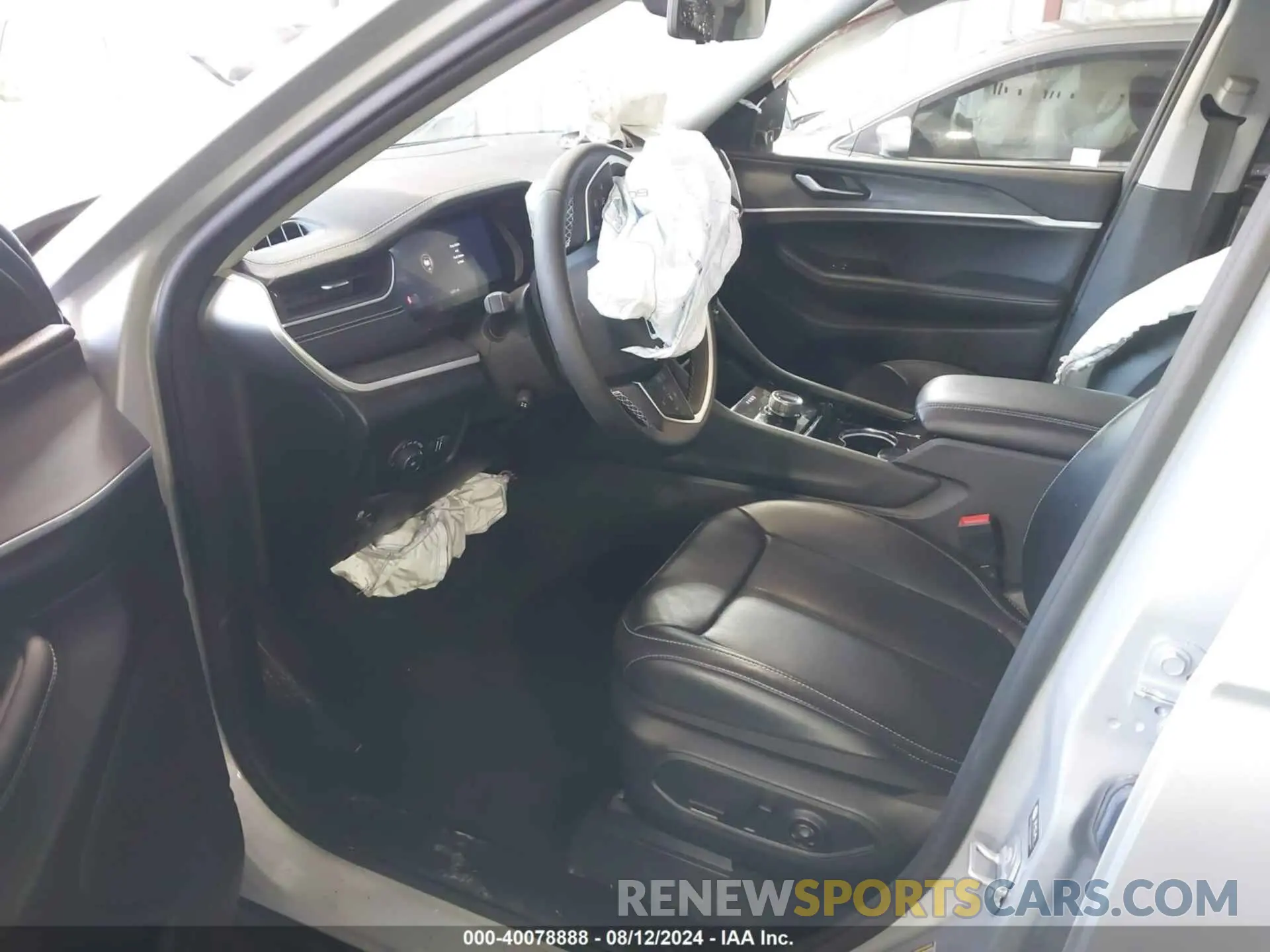 5 Photograph of a damaged car 1C4RJGBG2PC575376 JEEP GRAND CHEROKEE 2023