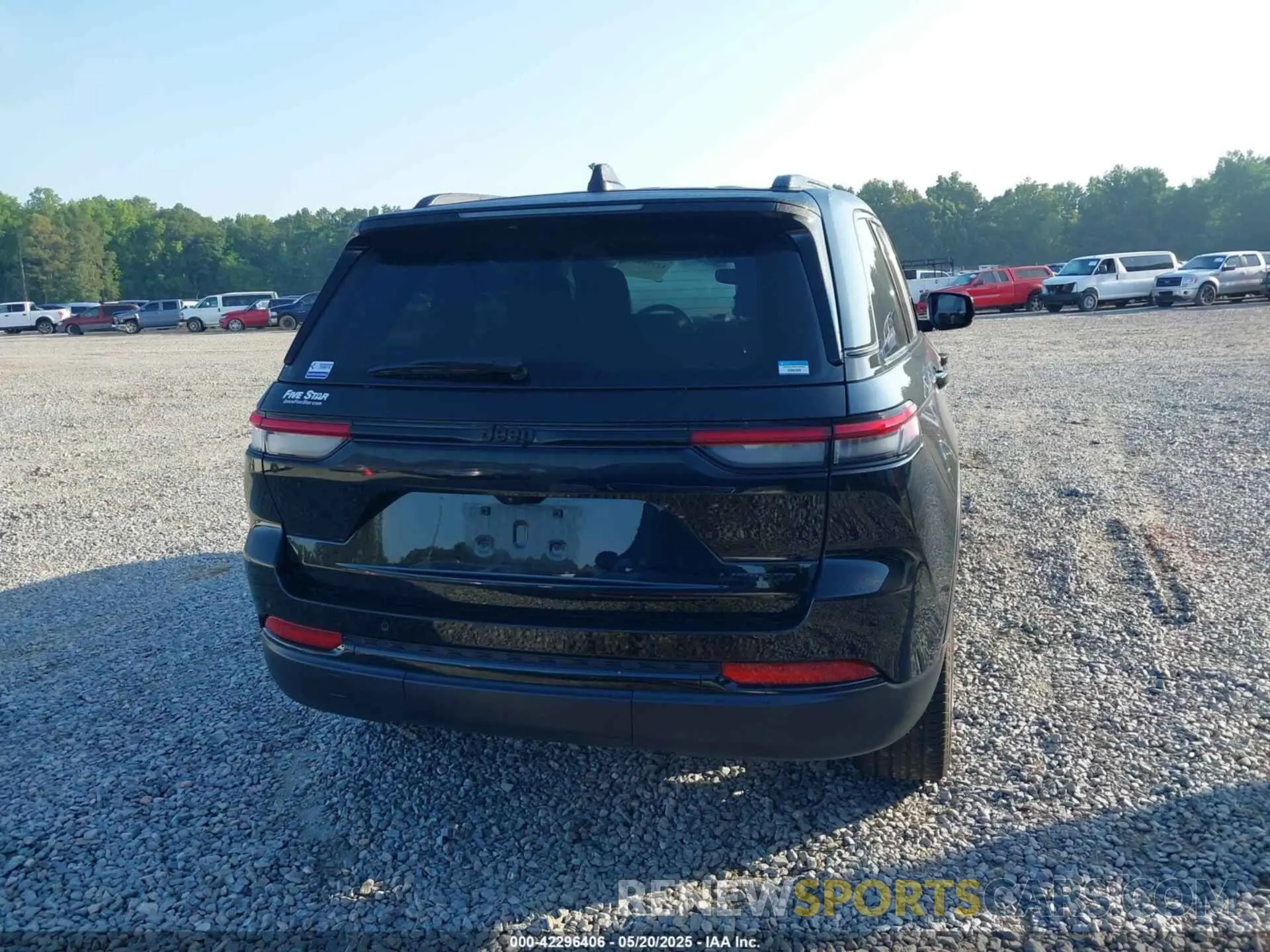 16 Photograph of a damaged car 1C4RJGBG4PC503126 JEEP GRAND CHEROKEE 2023