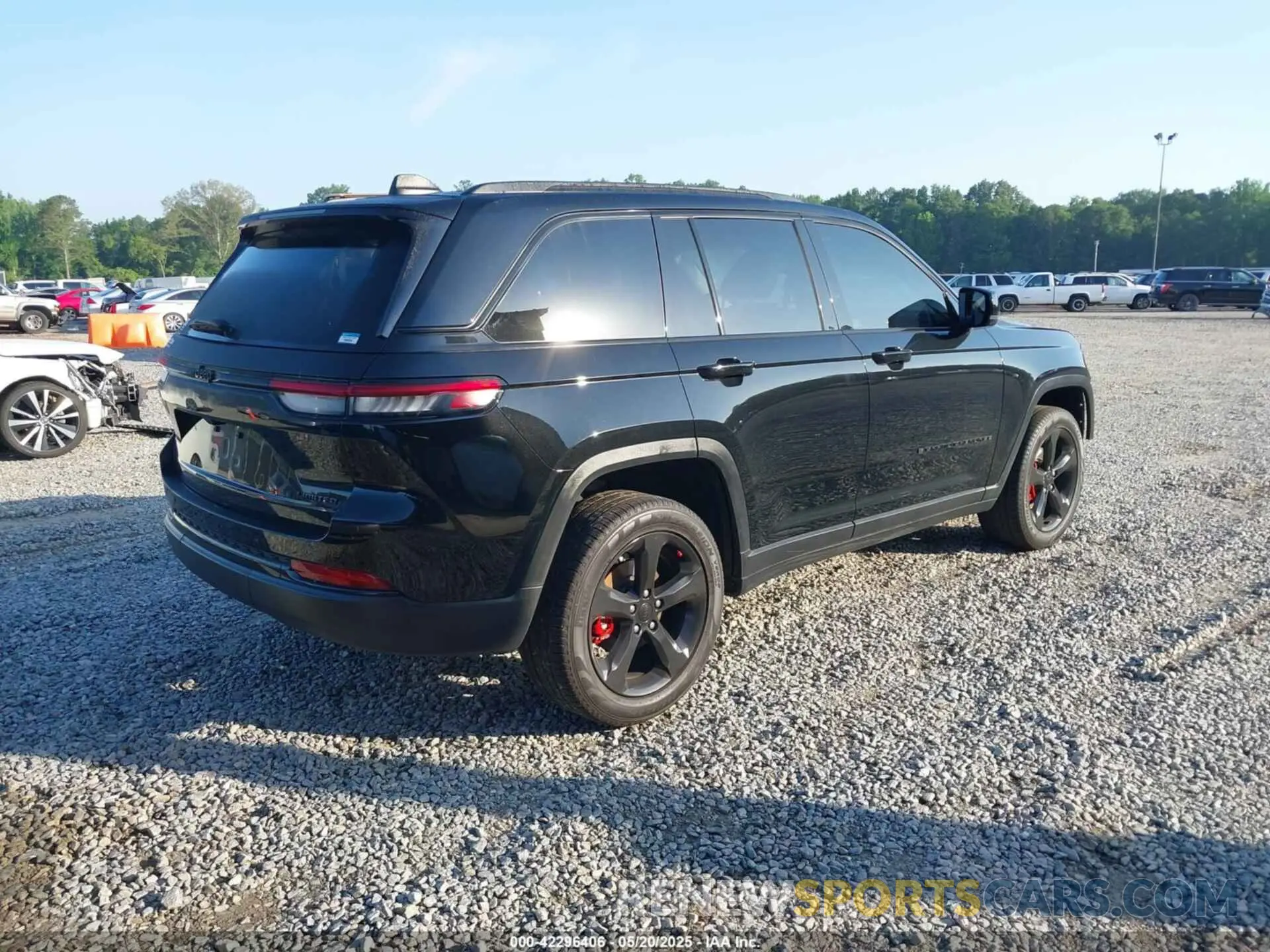 4 Photograph of a damaged car 1C4RJGBG4PC503126 JEEP GRAND CHEROKEE 2023
