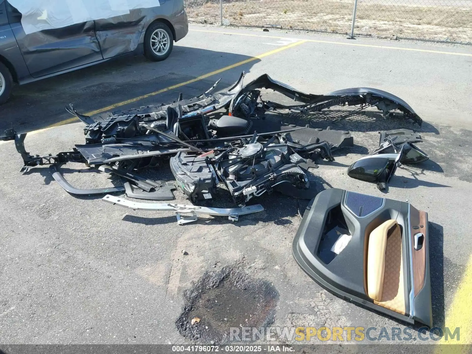 12 Photograph of a damaged car 1C4RJGEG9P8726762 JEEP GRAND CHEROKEE 2023
