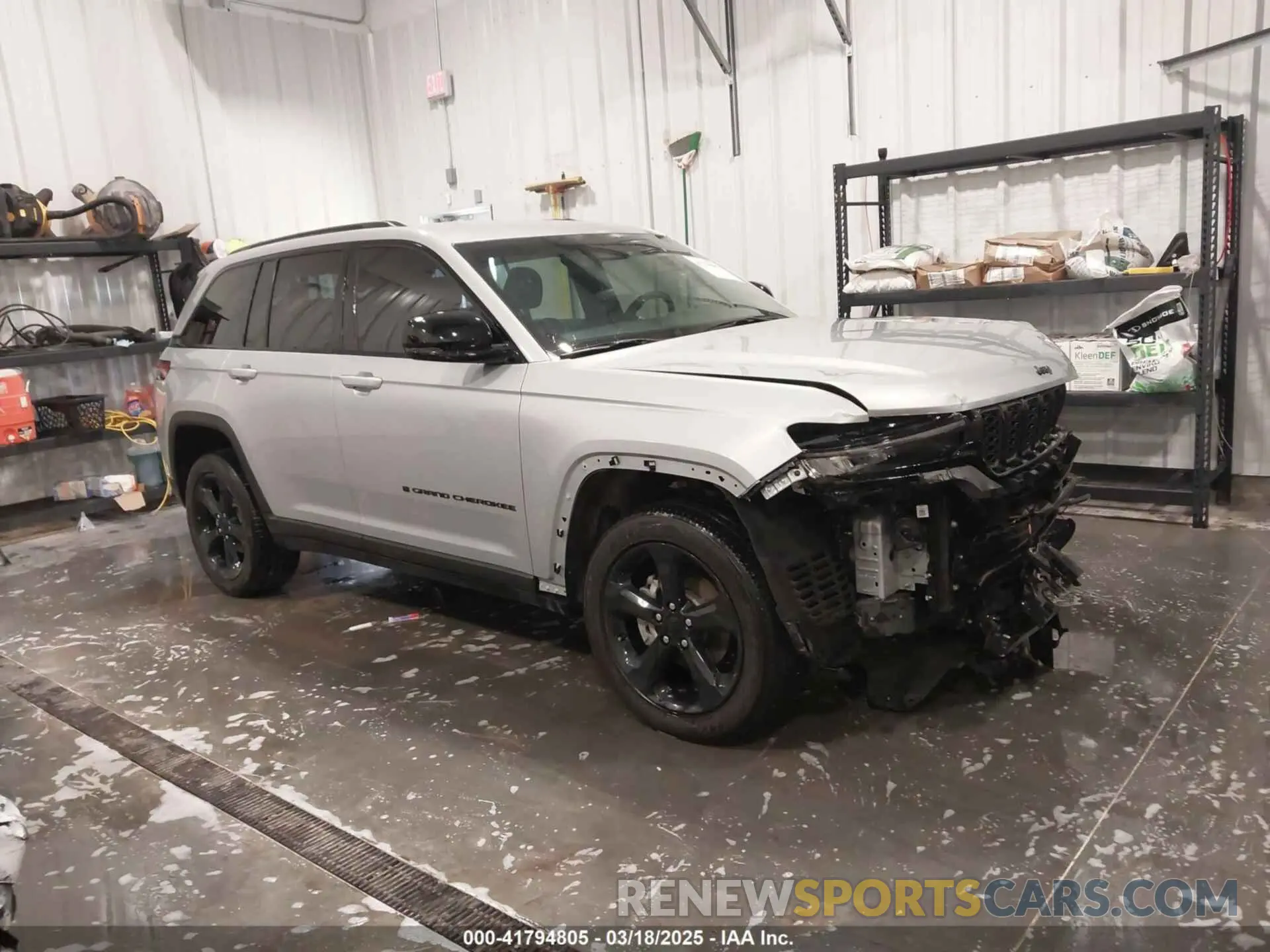 1 Photograph of a damaged car 1C4RJHAGXP8882546 JEEP GRAND CHEROKEE 2023