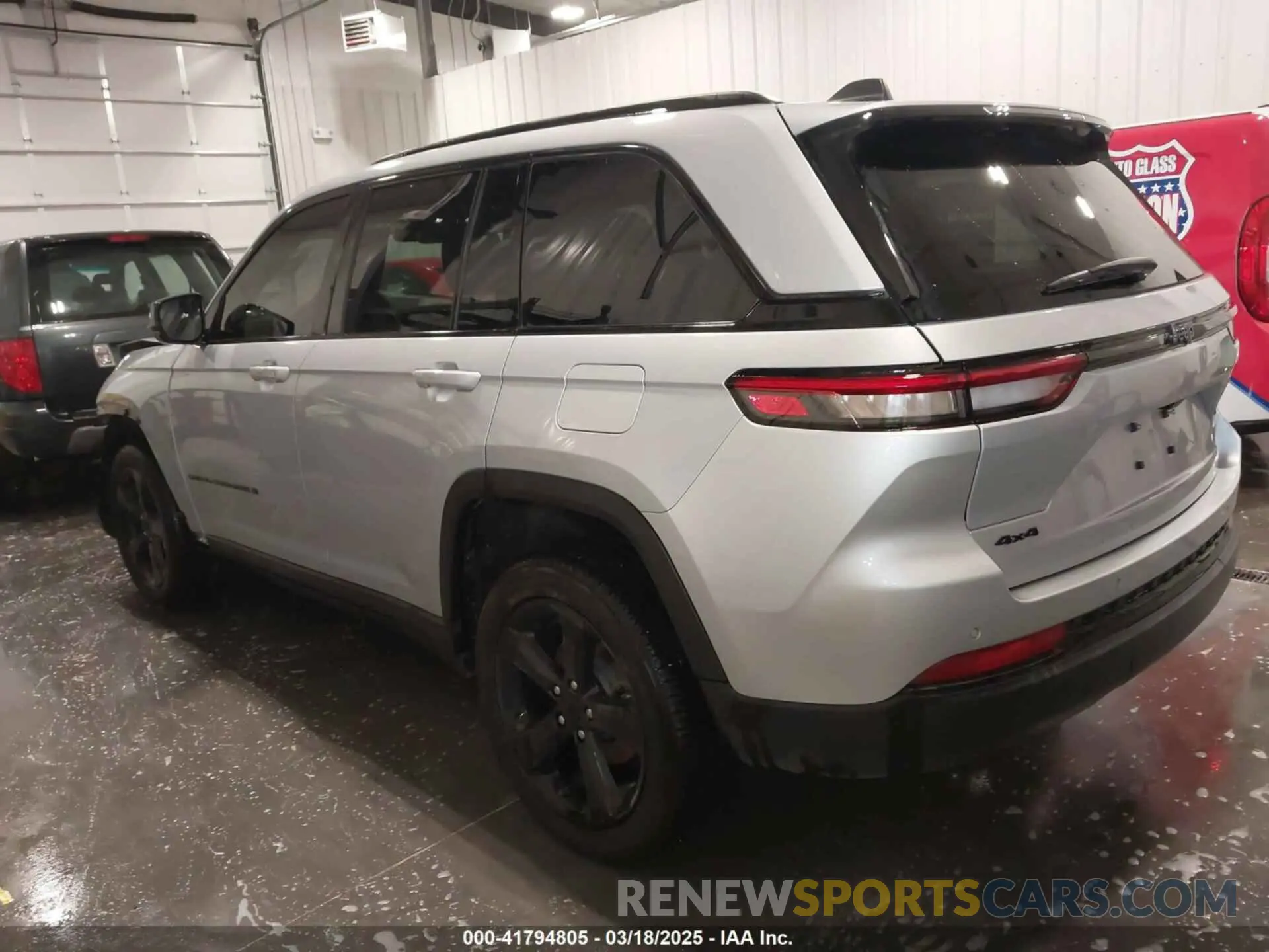3 Photograph of a damaged car 1C4RJHAGXP8882546 JEEP GRAND CHEROKEE 2023