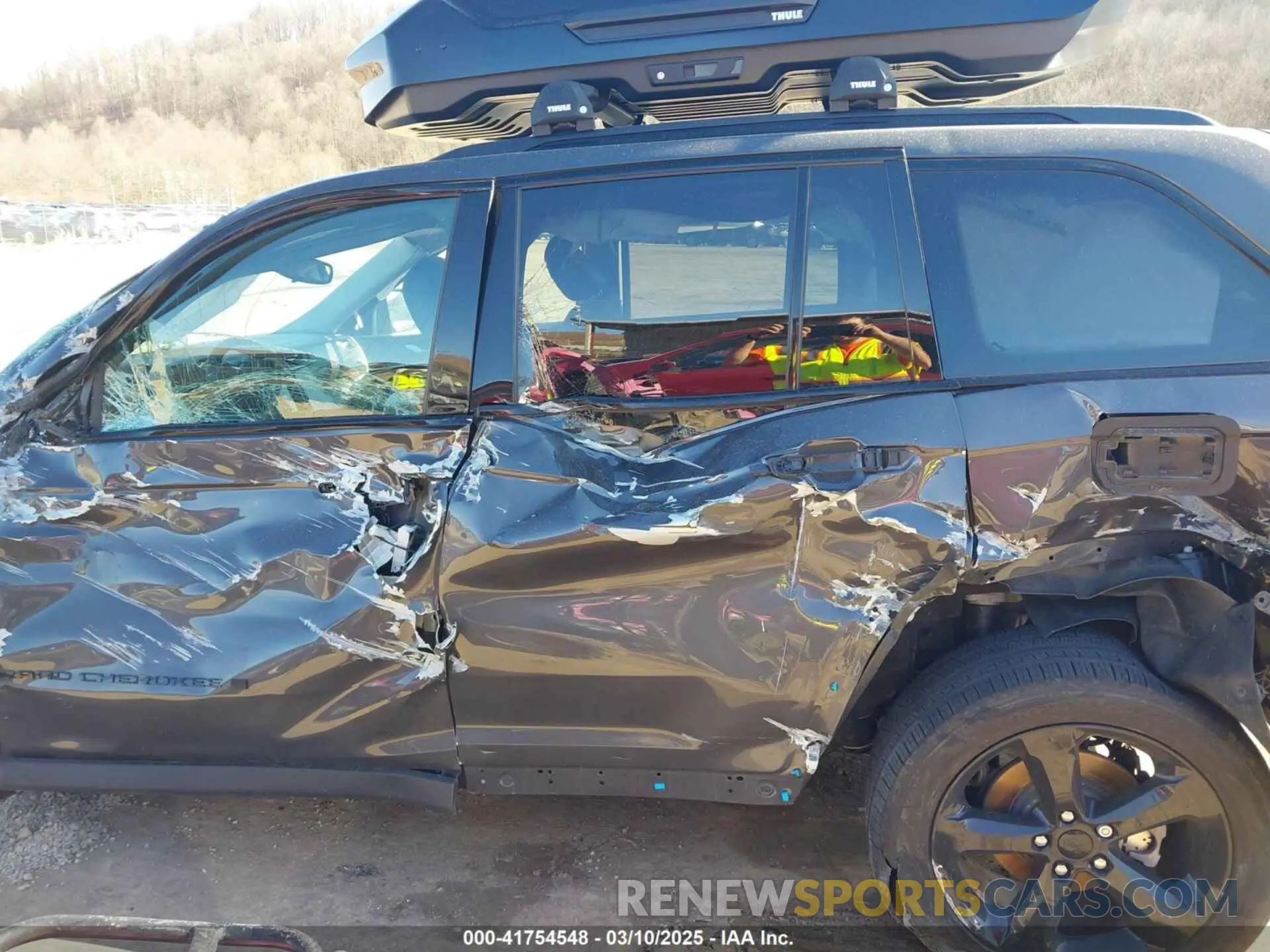 15 Photograph of a damaged car 1C4RJHBG1PC667326 JEEP GRAND CHEROKEE 2023