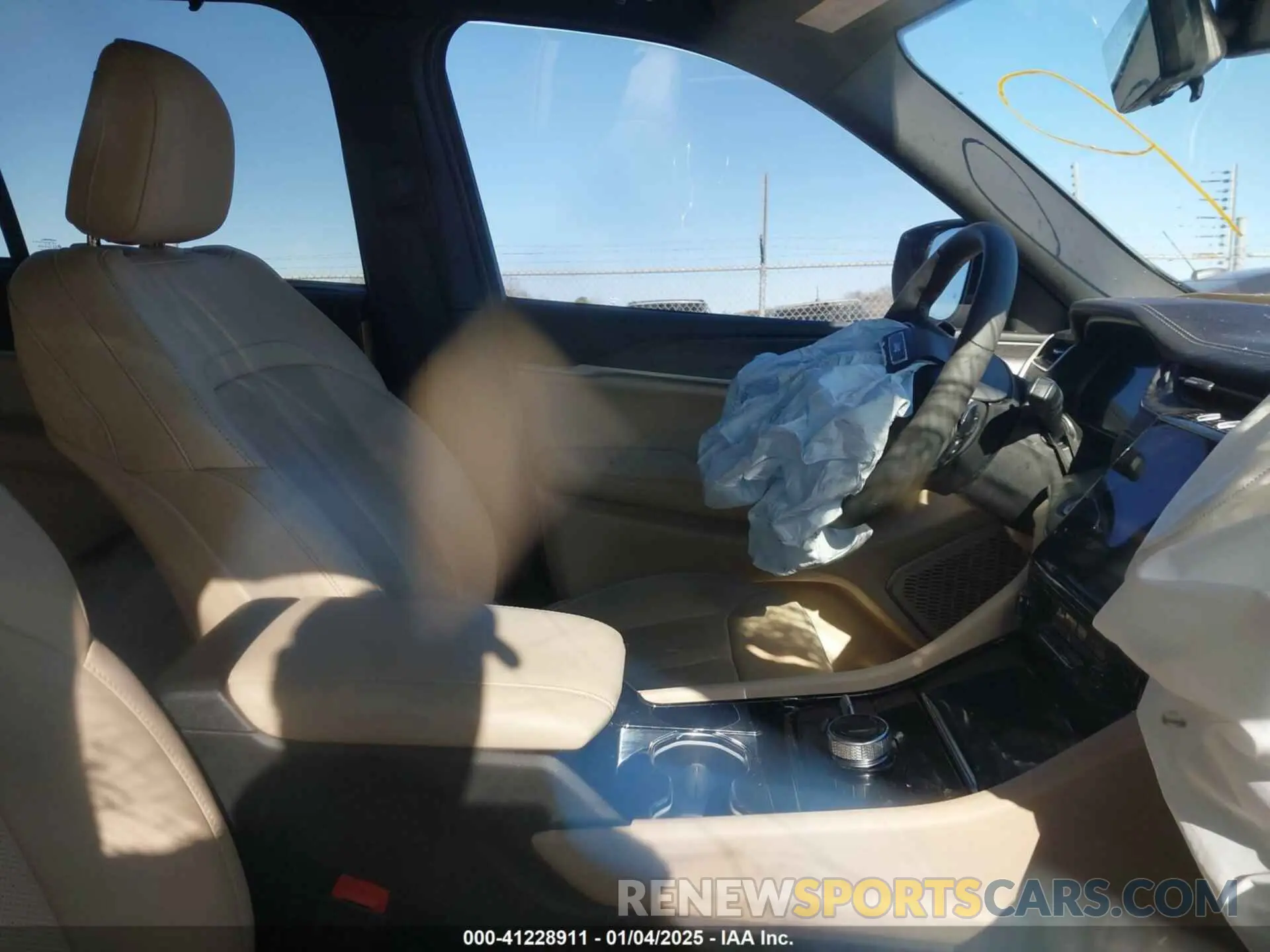 5 Photograph of a damaged car 1C4RJHBG2PC566246 JEEP GRAND CHEROKEE 2023