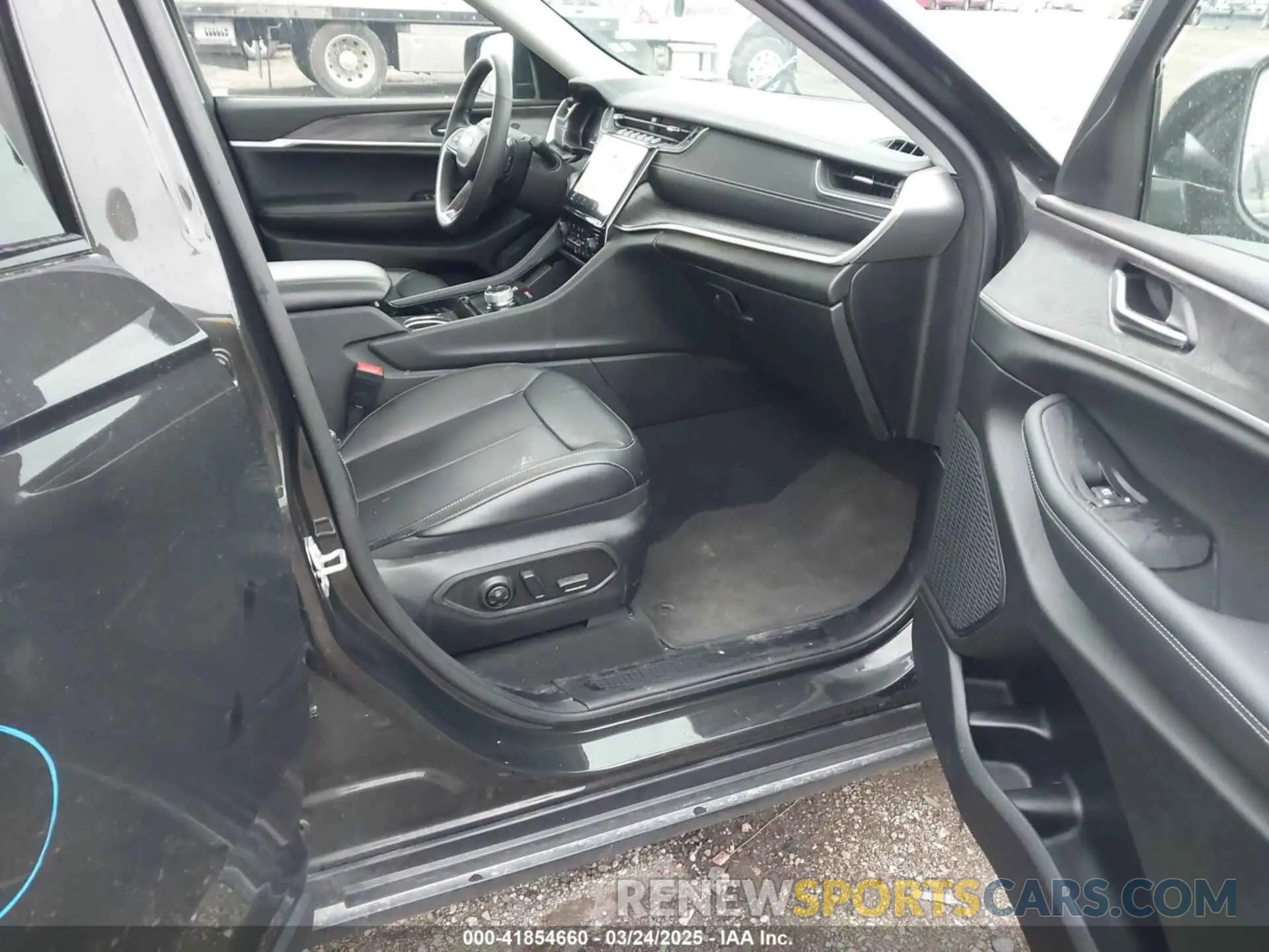 5 Фотография поврежденного автомобиля 1C4RJHBG3P8844297 JEEP GRAND CHEROKEE 2023