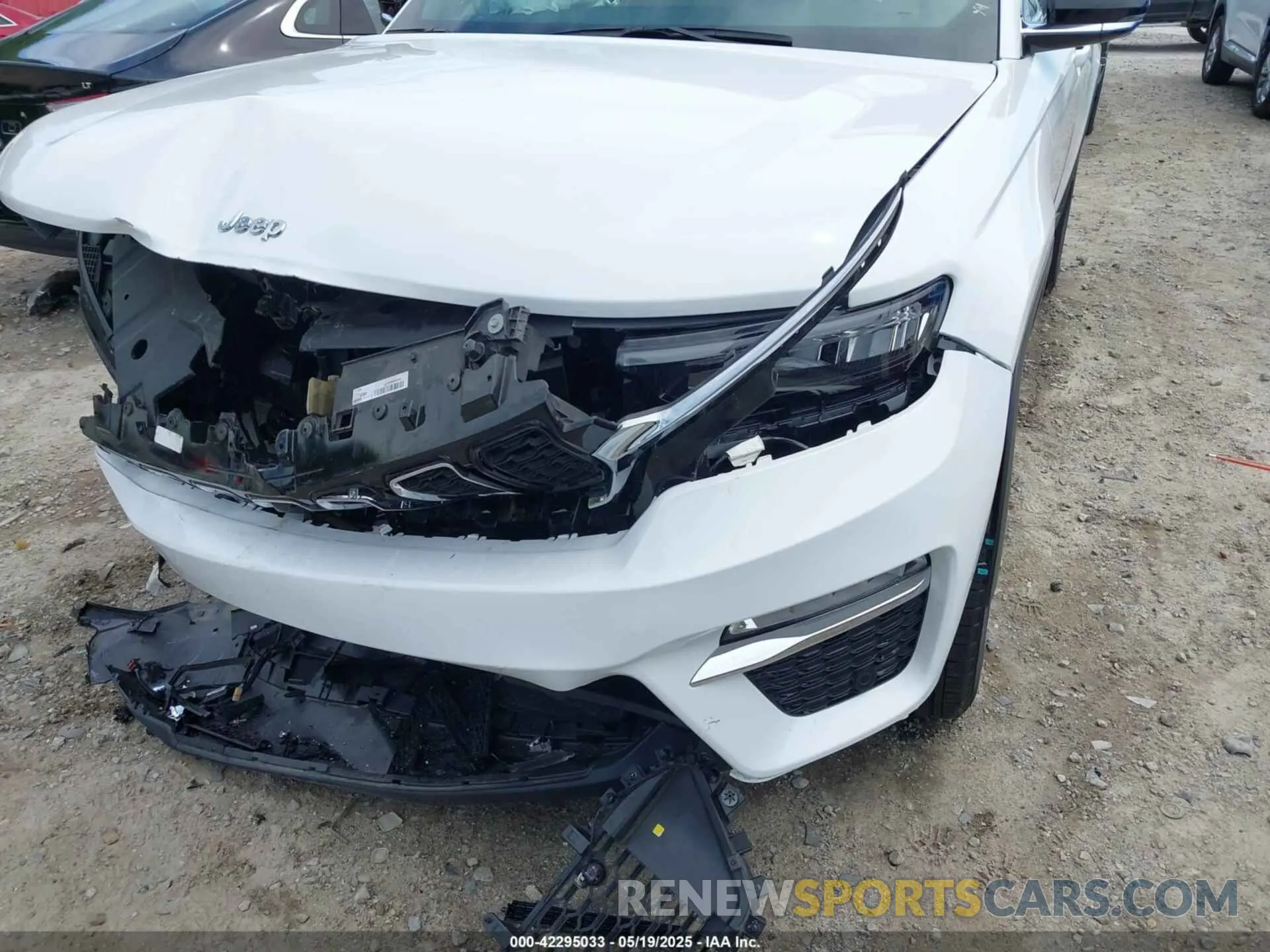 19 Photograph of a damaged car 1C4RJHBG3PC625434 JEEP GRAND CHEROKEE 2023