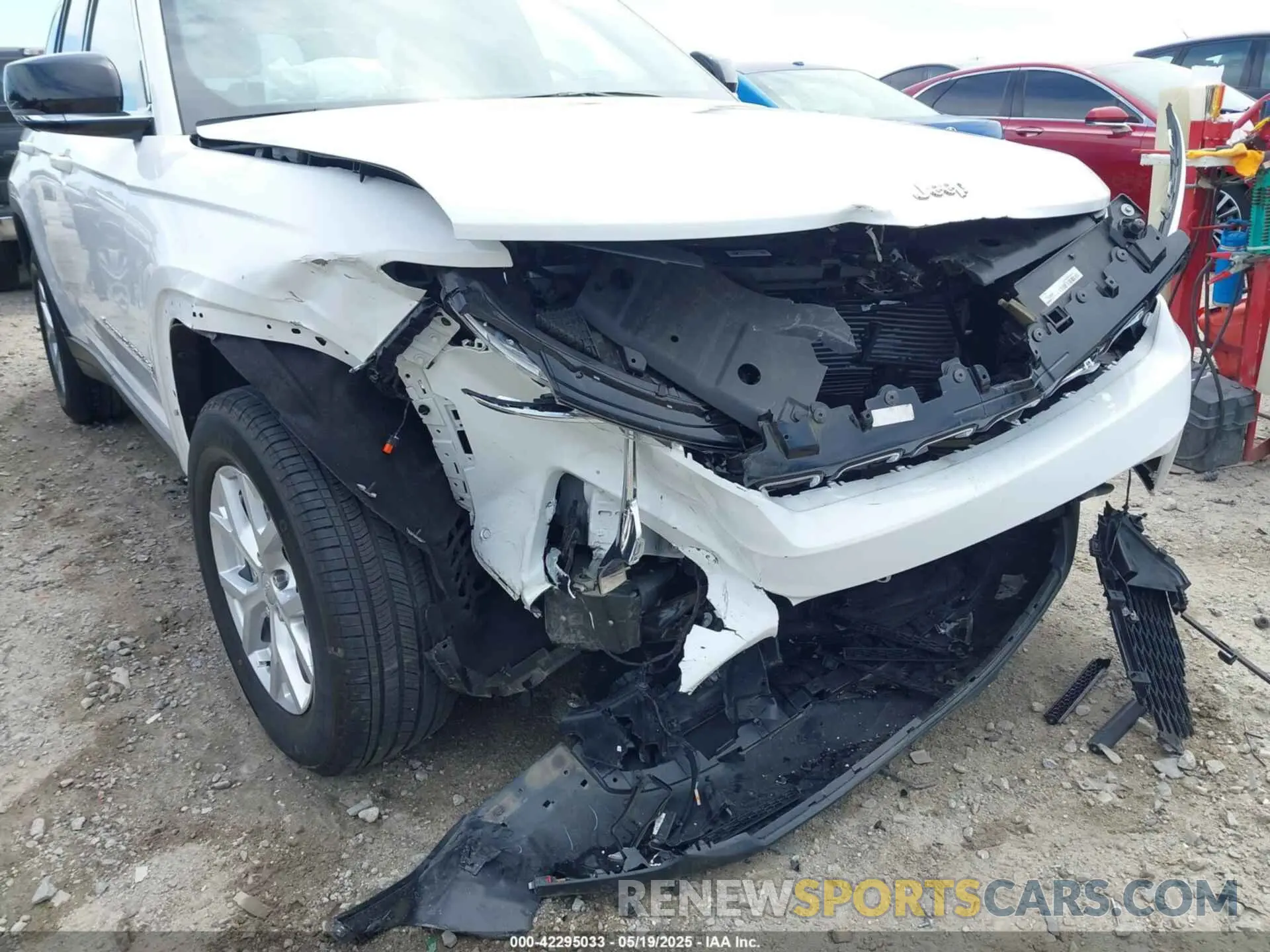 6 Photograph of a damaged car 1C4RJHBG3PC625434 JEEP GRAND CHEROKEE 2023