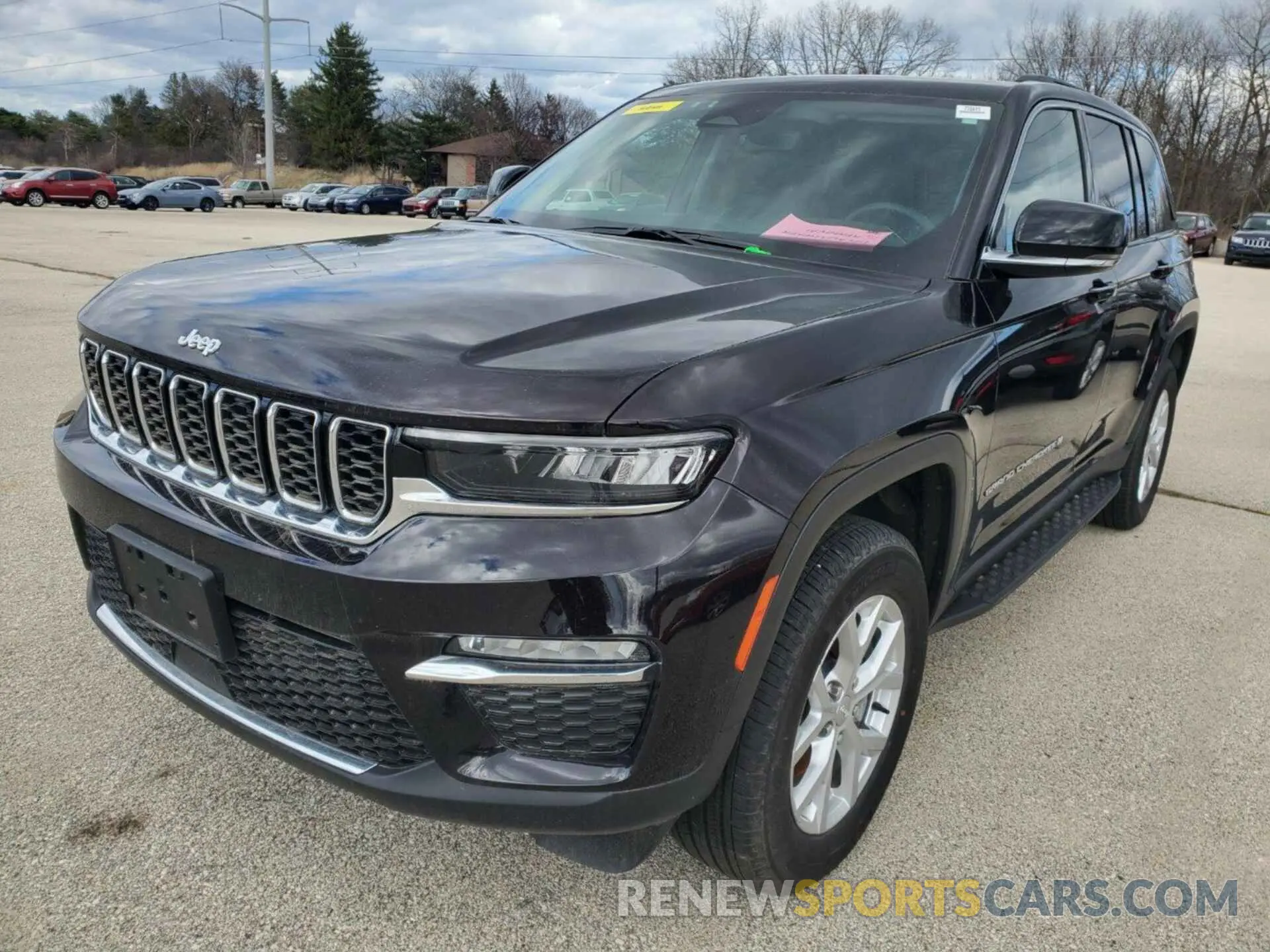 8 Photograph of a damaged car 1C4RJHBG4P8727148 JEEP GRAND CHEROKEE 2023